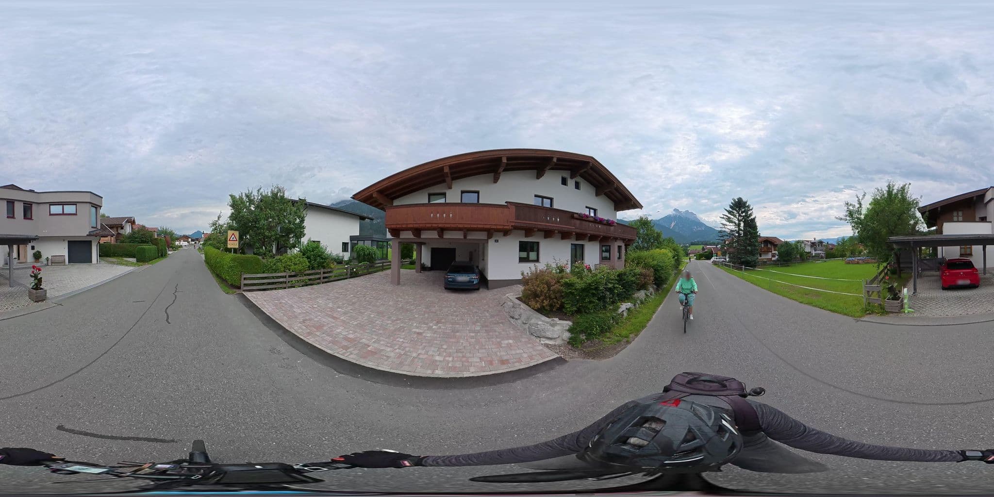 Street view near Grübl Theresia, Saalfelden am Steinernen Meer — © osmplus_org (CC BY-SA · Mapillary)