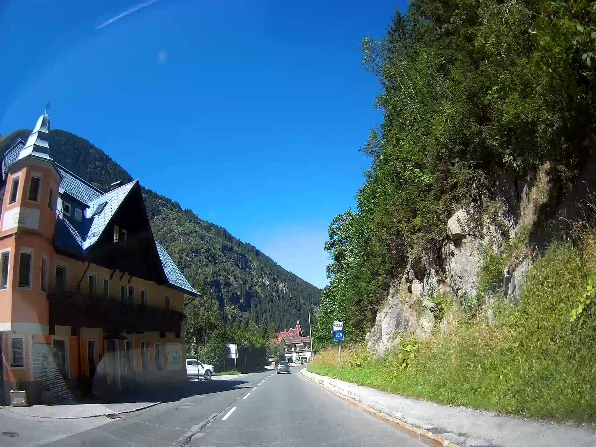 Street view near Pension Gruber, Bad Gastein — © fuchserl (CC BY-SA · Mapillary)