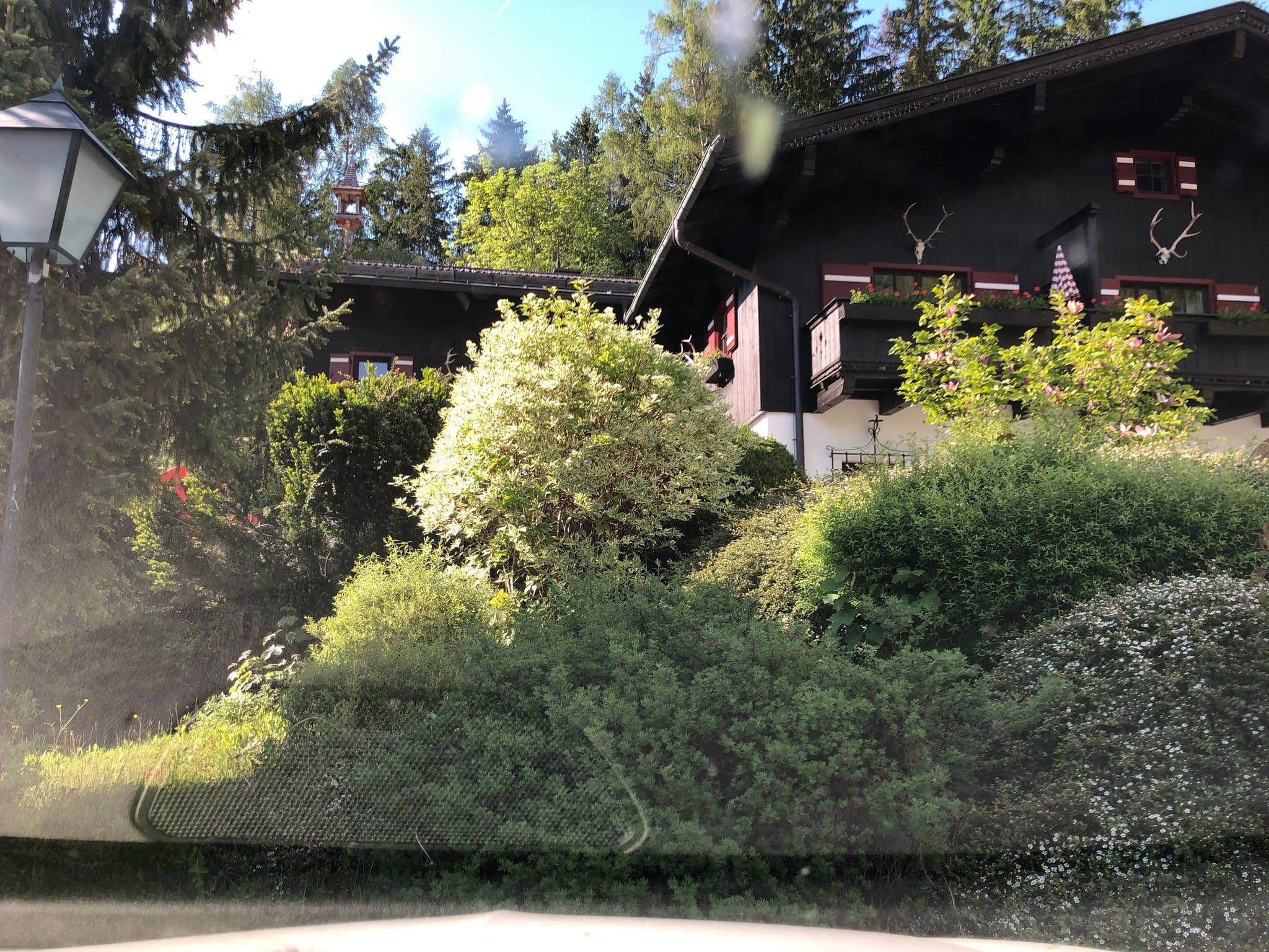 Street view near Landhotel Erlhof, Zell am See — © derzornigemarkus (CC BY-SA · Mapillary)