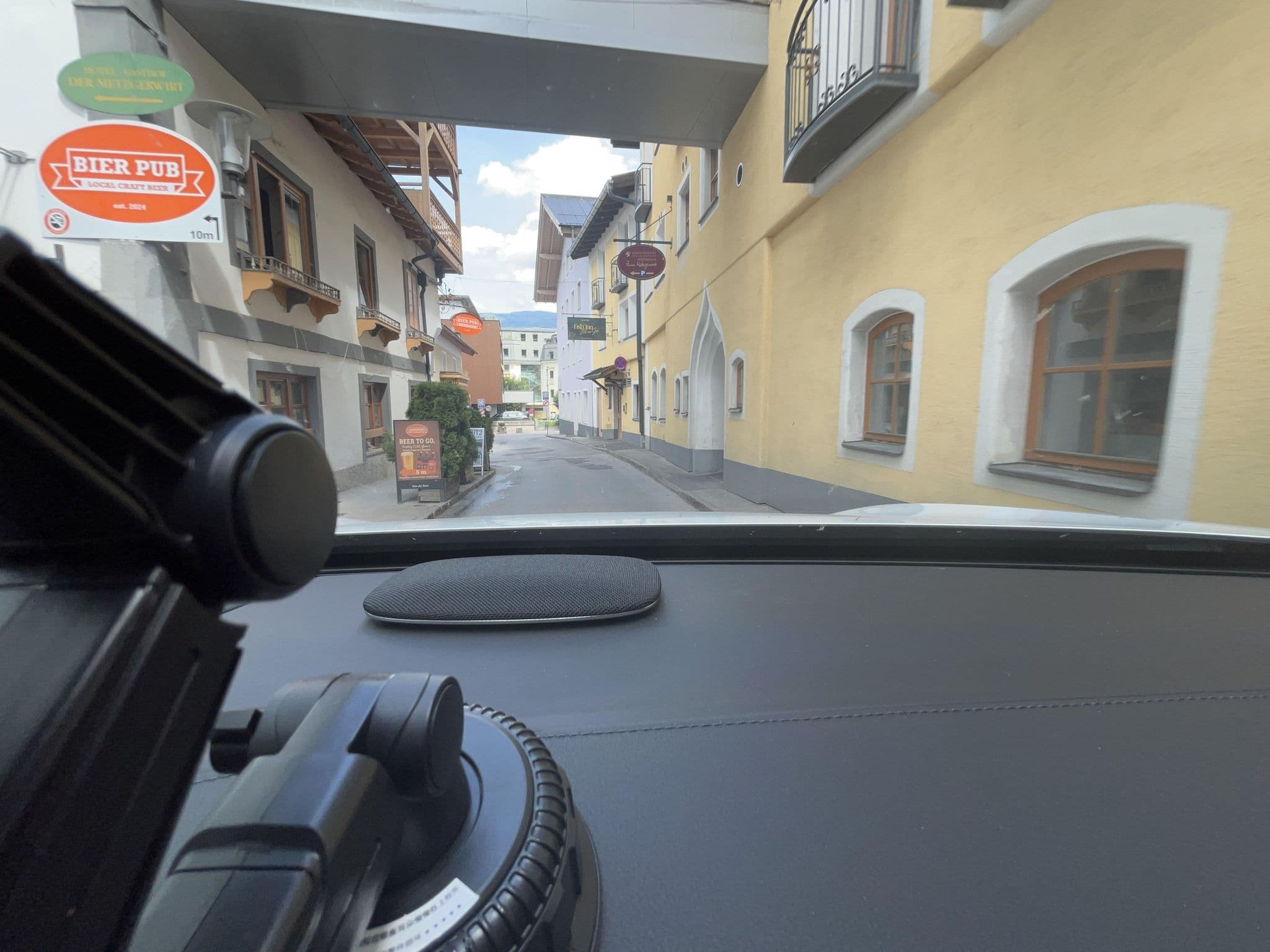 Street view near Das Baderhaus, Zell am See — © lin_wang (CC BY-SA · Mapillary)