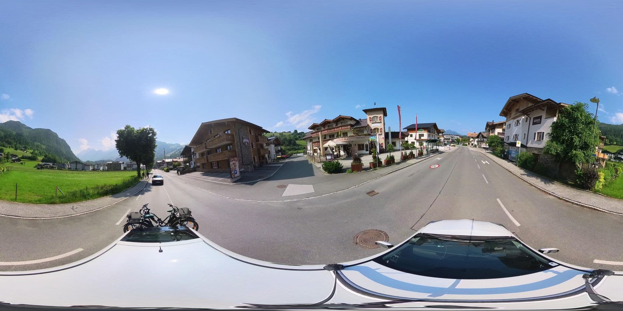 Street view near Dorfkrug Kaprun, Kaprun — © osmplus_org (CC BY-SA · Mapillary)