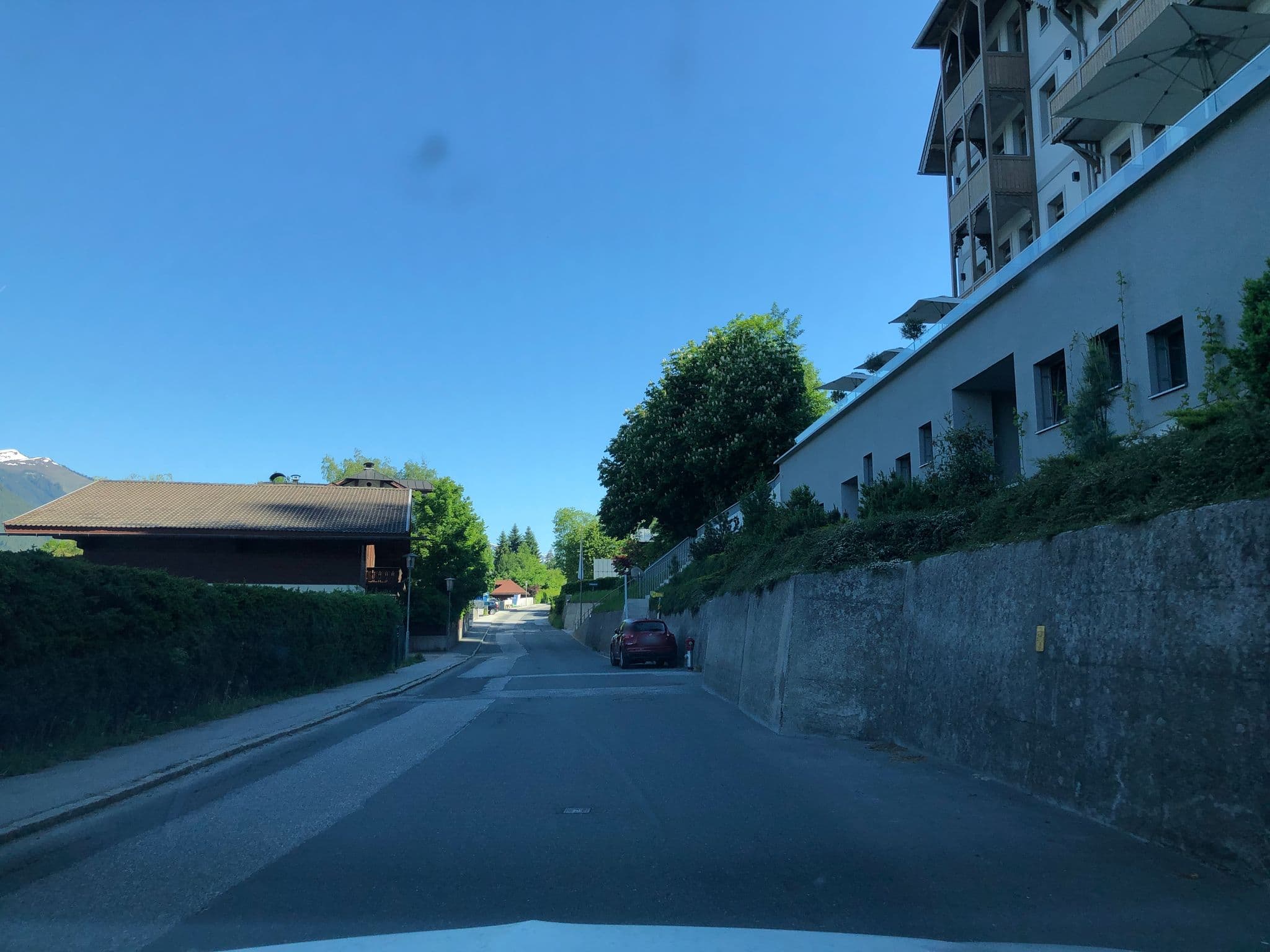 Street view near Dormio Residence Bellevue GmbH, Thumersbach — © derzornigemarkus (CC BY-SA · Mapillary)