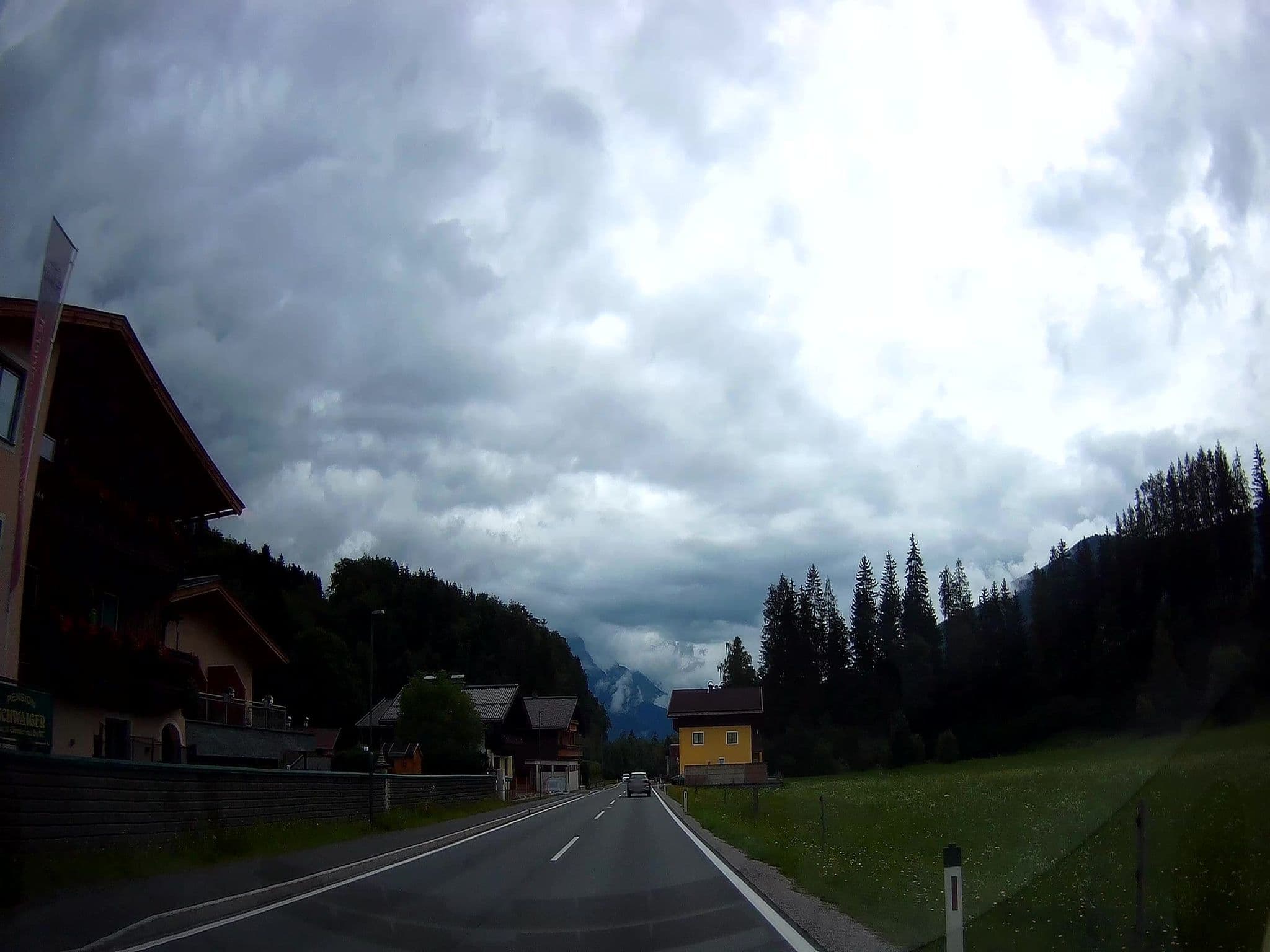 Street view near Eva Maria Rosa Pichler, Mitterhofen — © fuchserl (CC BY-SA · Mapillary)