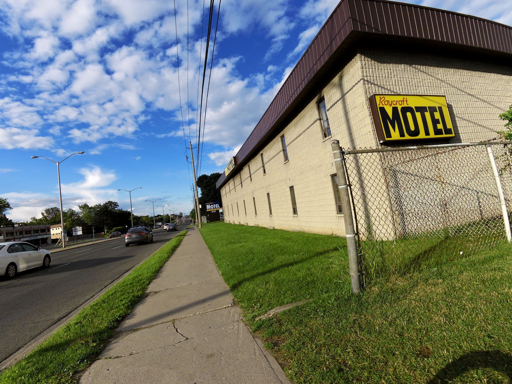 Street view near Roycroft Motel, Cliffcrest — © kevo (CC BY-SA · Mapillary)