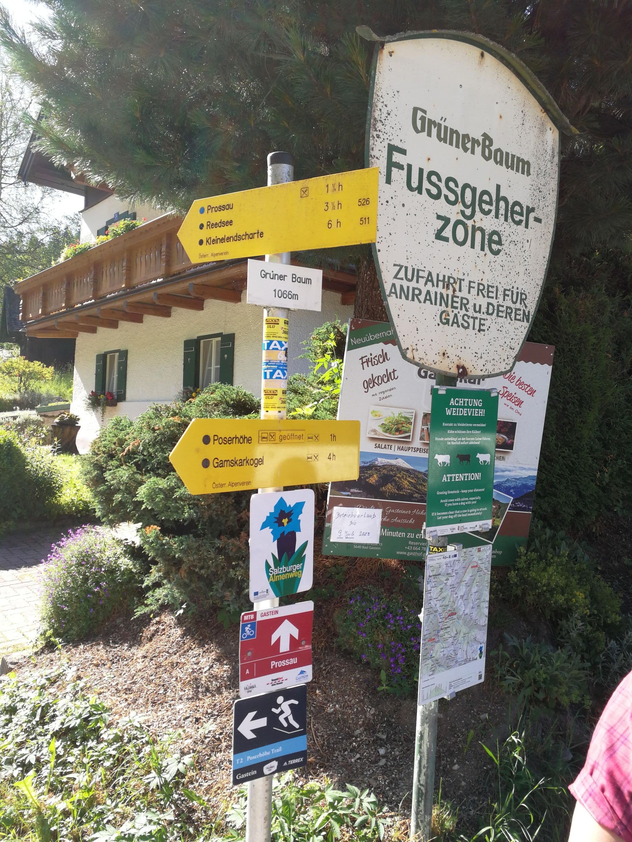 Street view near Fuchs & Gal OG, Bad Gastein — © santon (CC BY-SA · Mapillary)