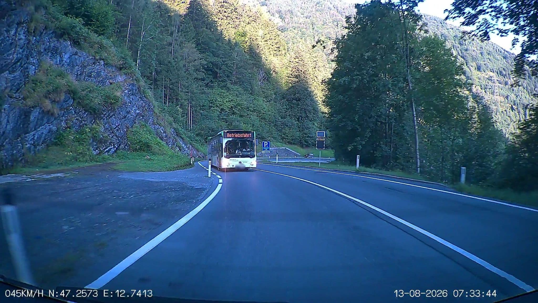 Street view near Chalet Krahennest Kaprun, Kaprun — © heetENkoel (CC BY-SA · Mapillary)