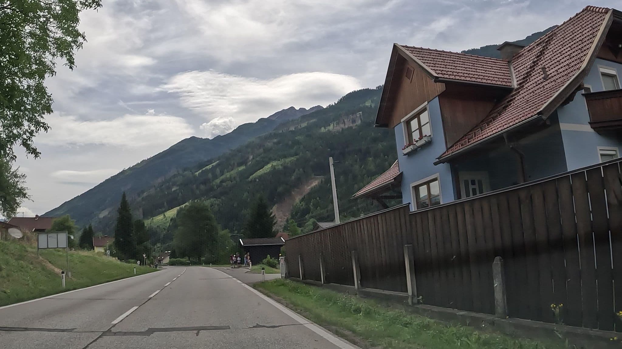 Street view near Appartementhaus Alpina, Bad Gastein — © stefanro74 (CC BY-SA · Mapillary)