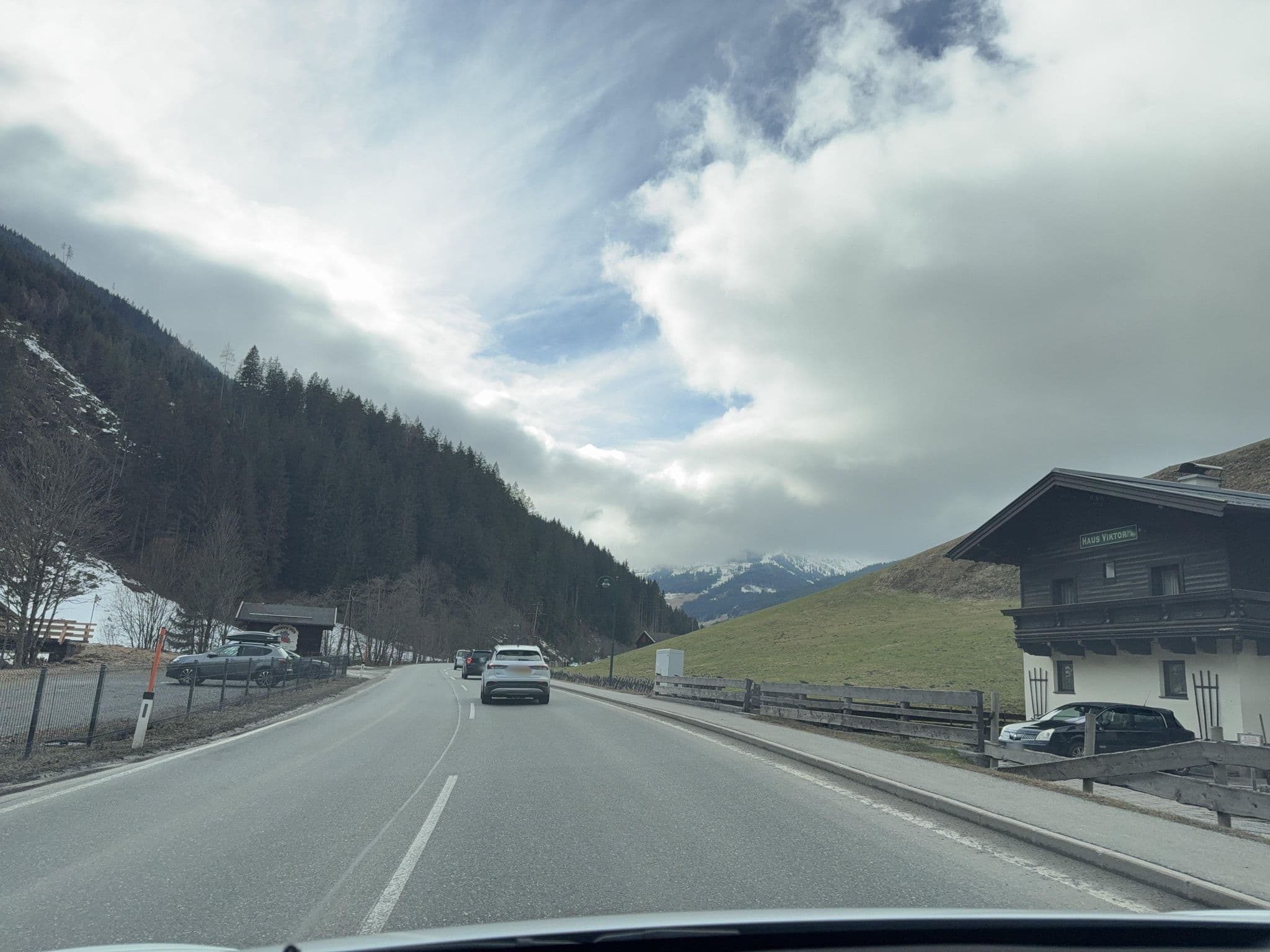 Street view near Pension Schneider, Saalbach — © ottor (CC BY-SA · Mapillary)