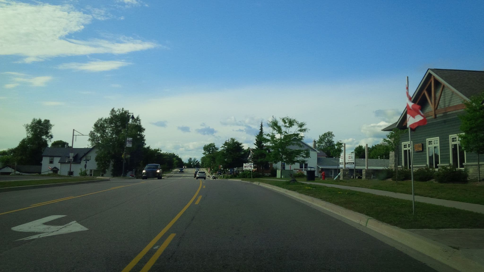 Street view near Howard Johnson, Gravenhurst — © kevo (CC BY-SA · Mapillary)