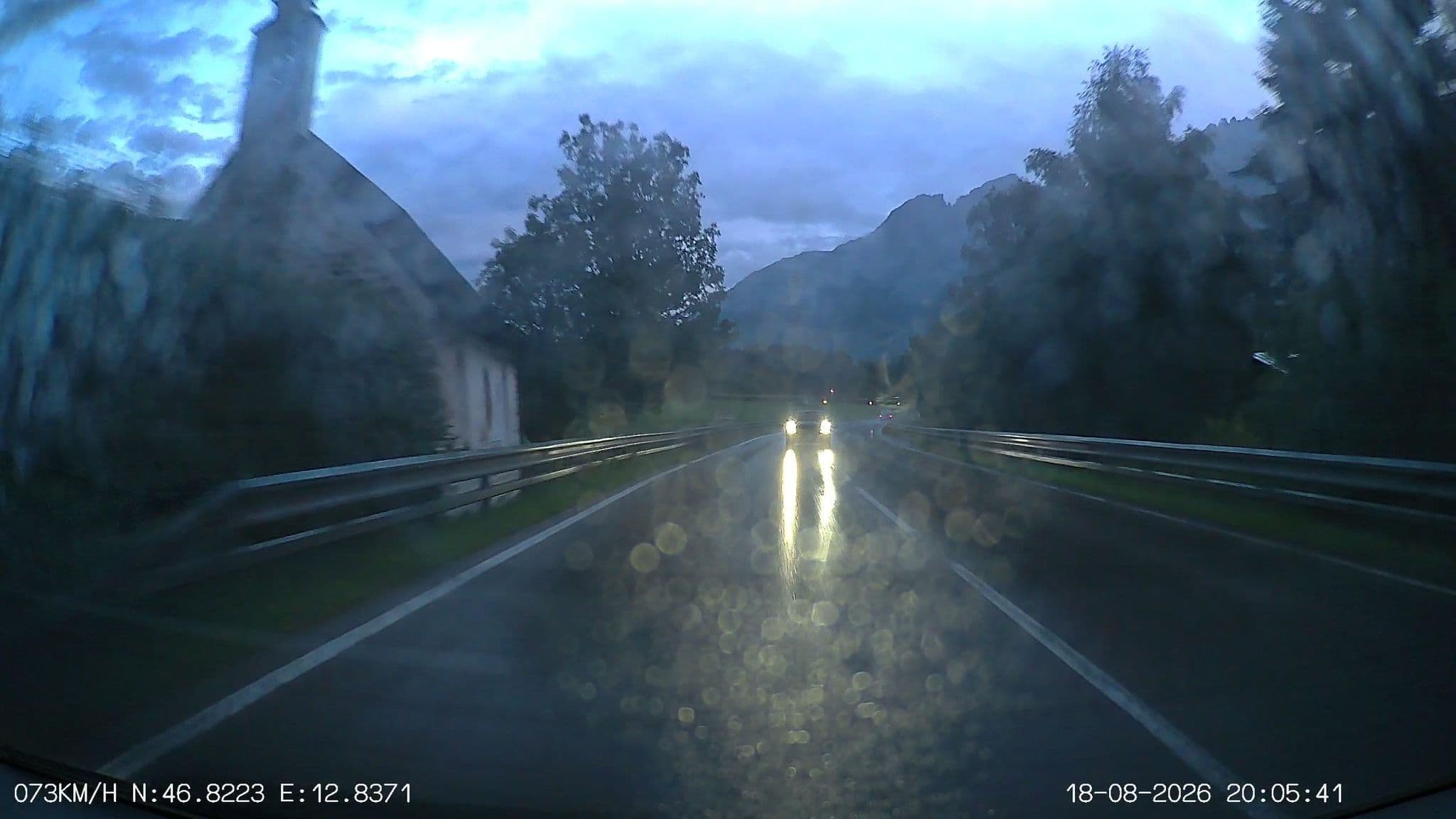 Street view near Hotel Die original fidelen, Mölltaler, Dölsach — © heetENkoel (CC BY-SA · Mapillary)