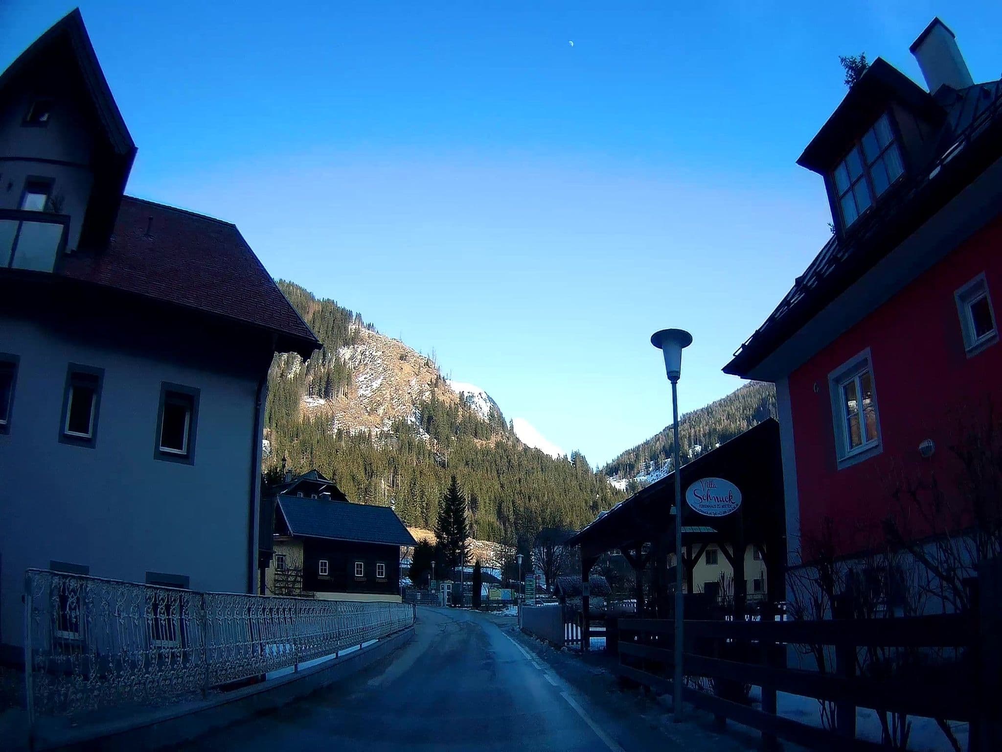 Street view near Landhaus Dirlinger - Winter Franz, Bad Gastein — © fuchserl (CC BY-SA · Mapillary)