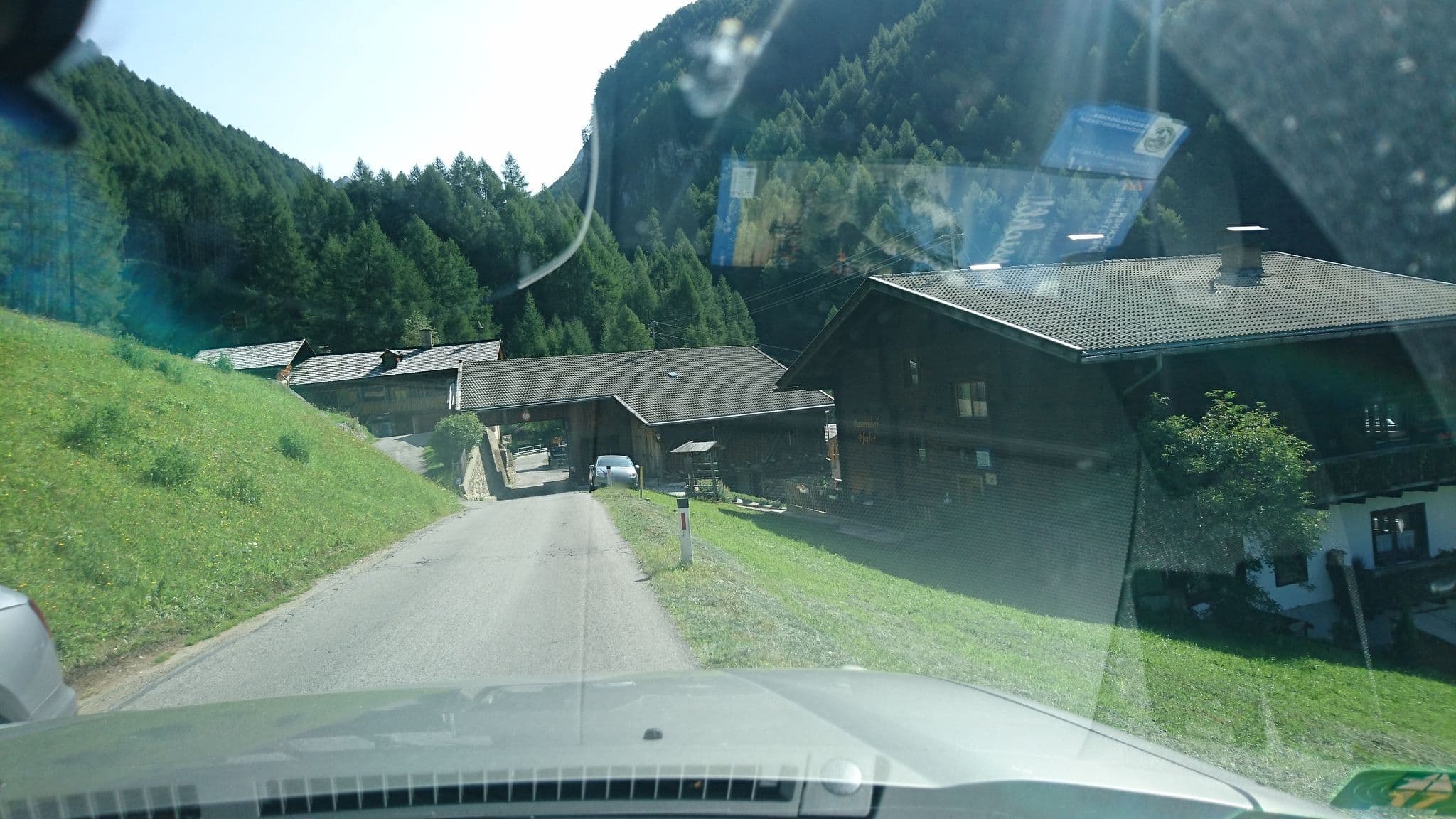 Street view near Alpengasthof Alter Pocher, Heiligenblut — © voschix (CC BY-SA · Mapillary)