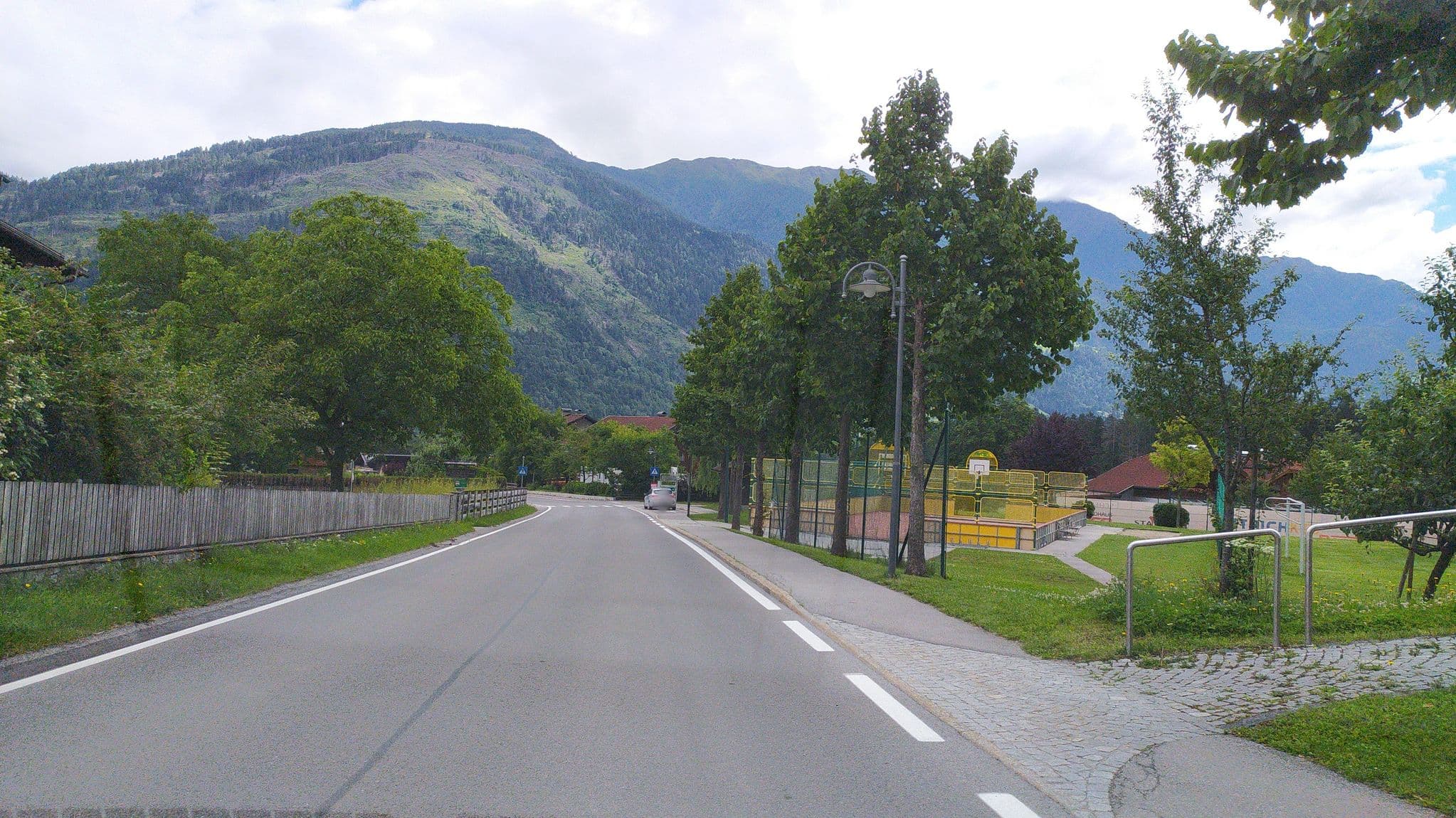 Street view near Bauernhof Simiterhof, Dölsach — © suriv (CC BY-SA · Mapillary)