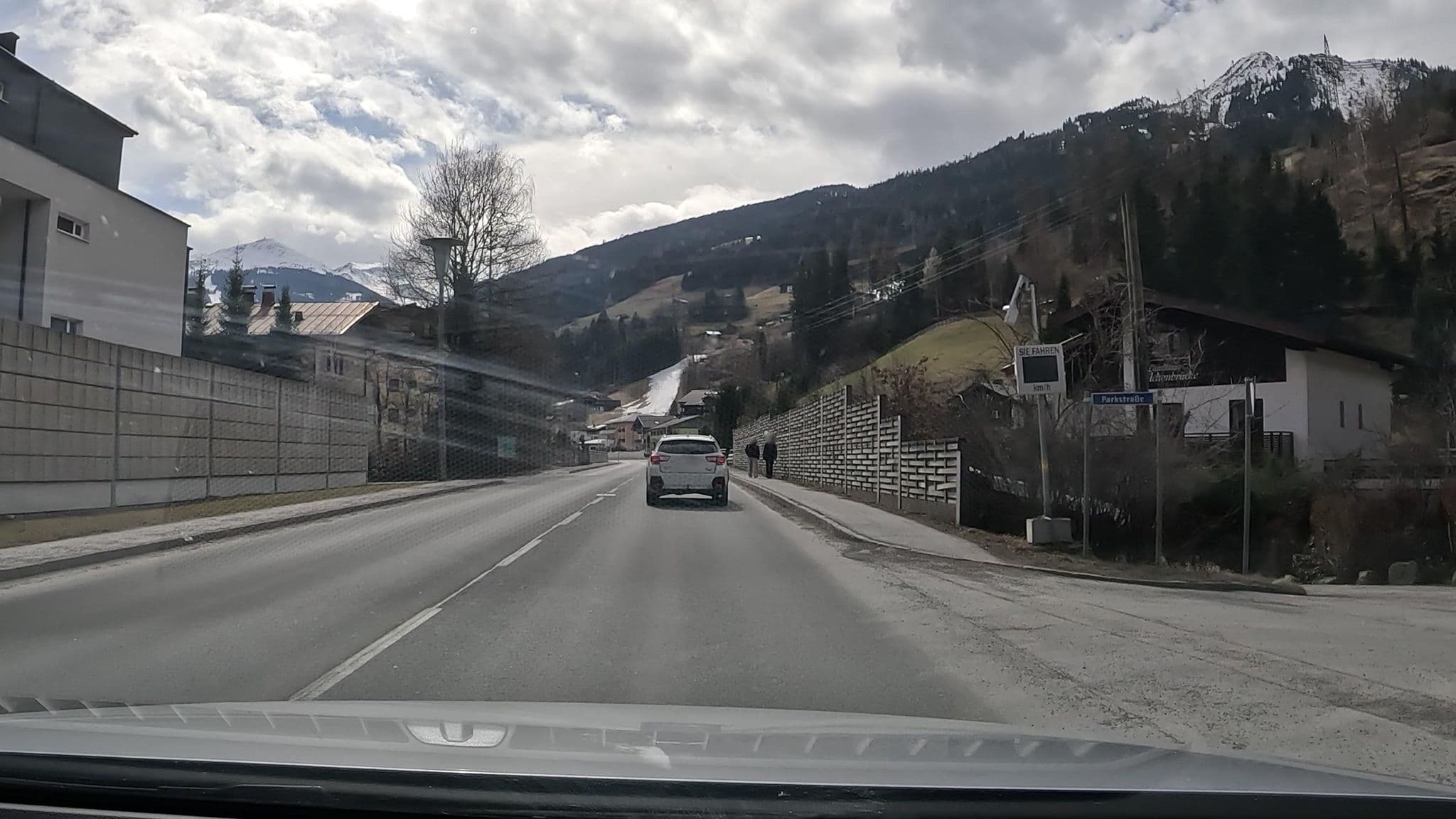 Street view near Pension Iris, Bad Hofgastein — © stefanro74 (CC BY-SA · Mapillary)
