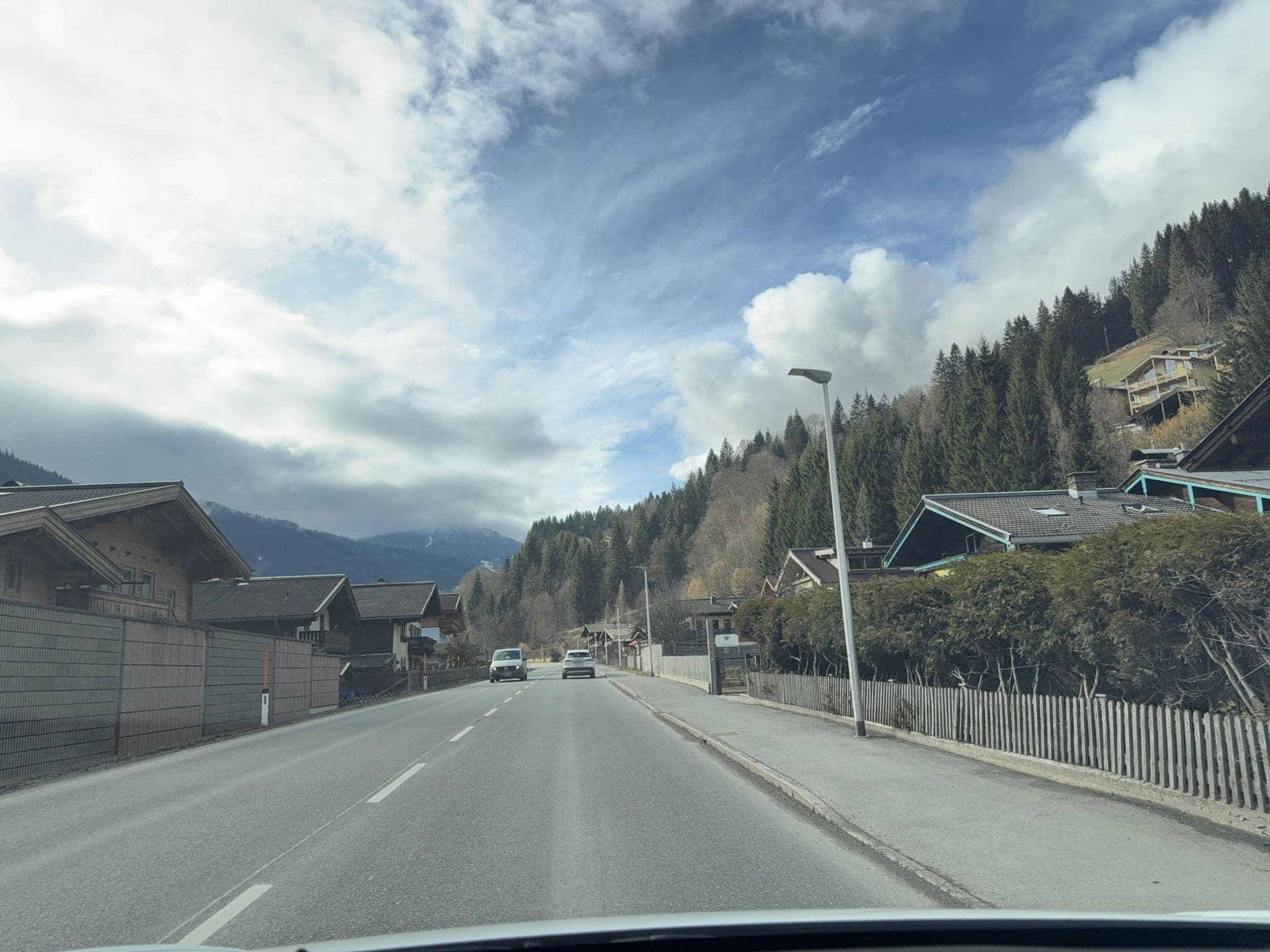 Street view near Chalet 3 Musketiers, Maishofen — © ottor (CC BY-SA · Mapillary)
