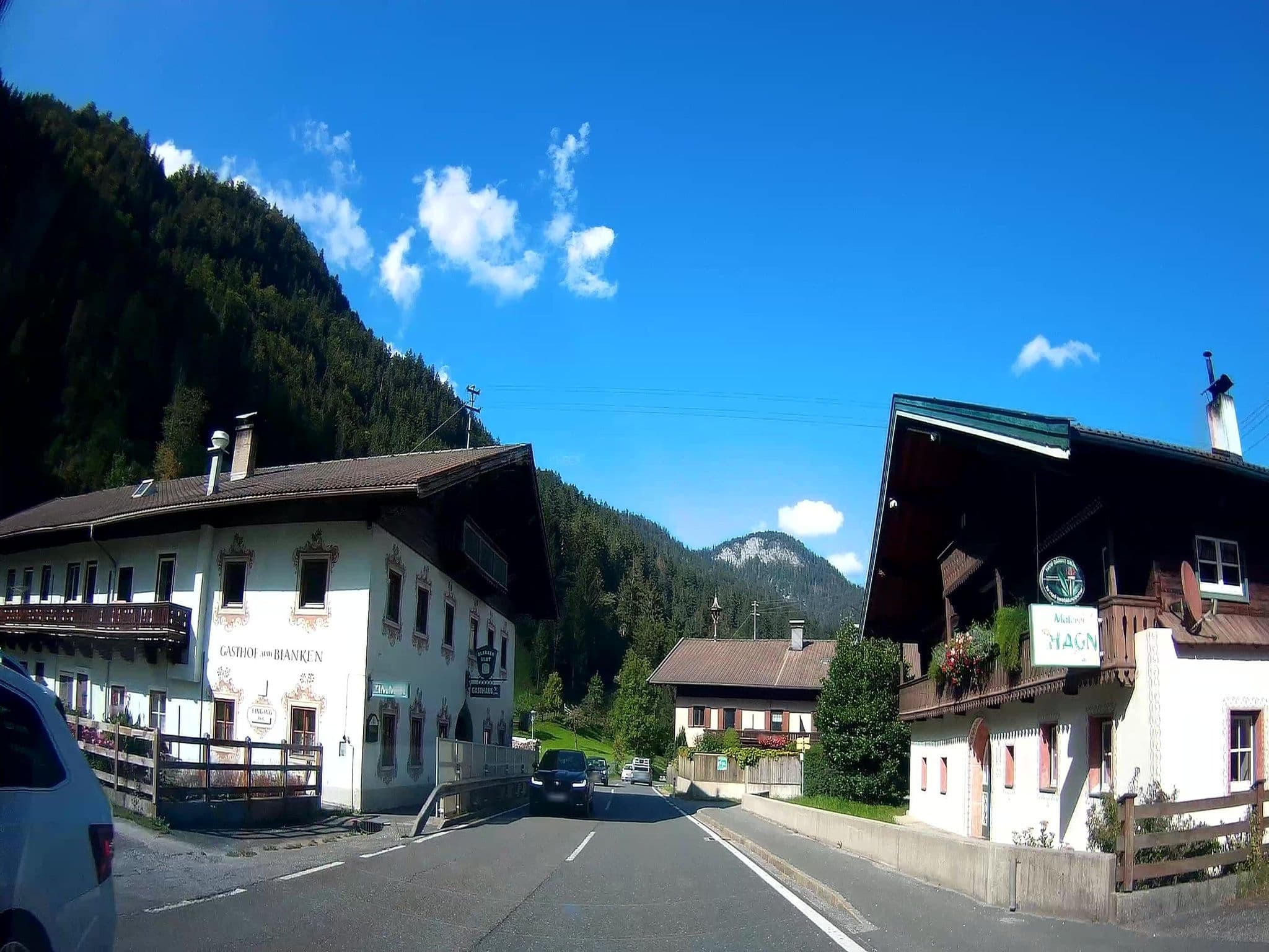 Street view near Gasthaus Blankenwirt, Lofer — © fuchserl (CC BY-SA · Mapillary)