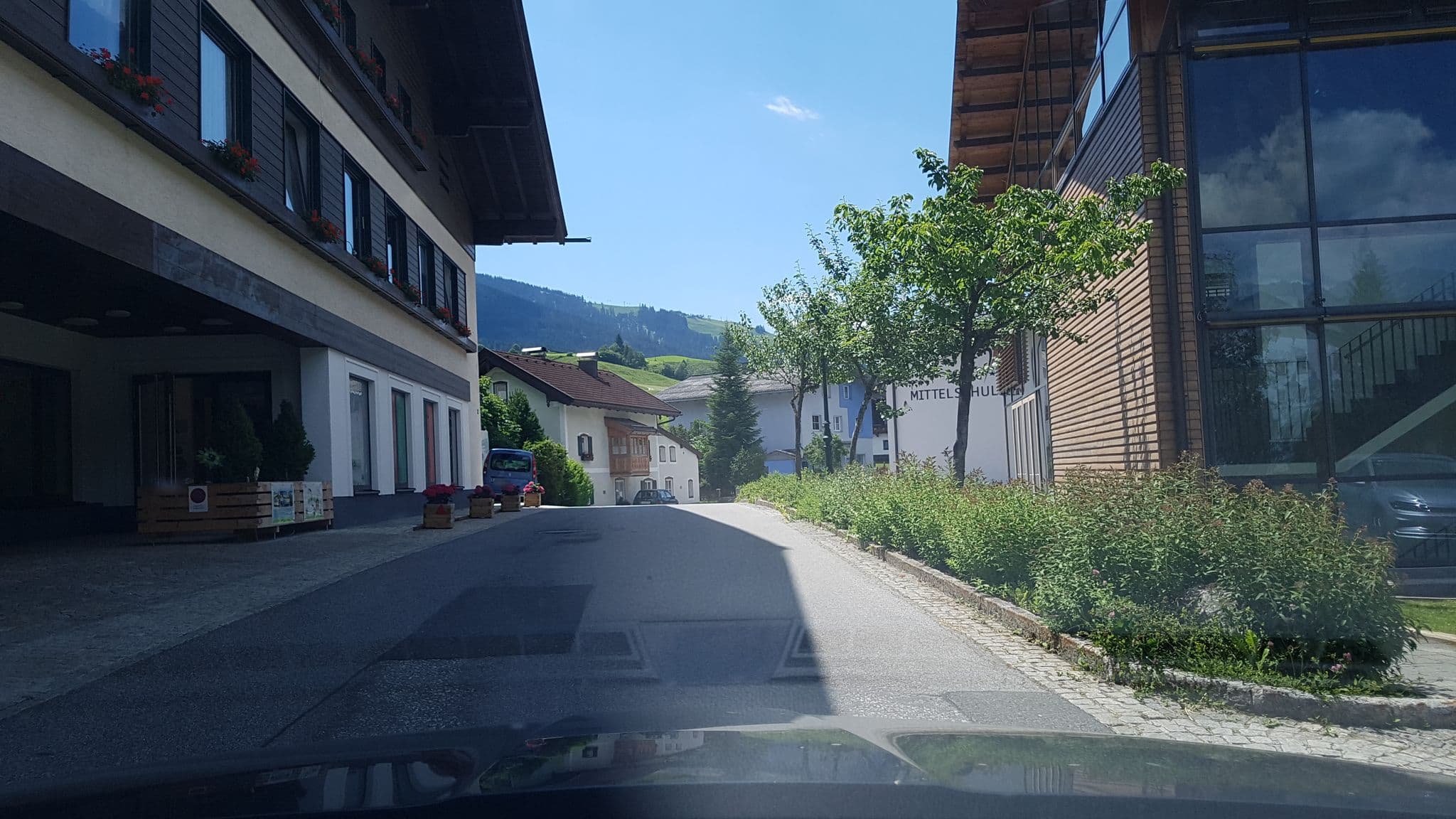 Street view near Sonnen Oase, Saalfelden am Steinernen Meer — © schermy_at (CC BY-SA · Mapillary)