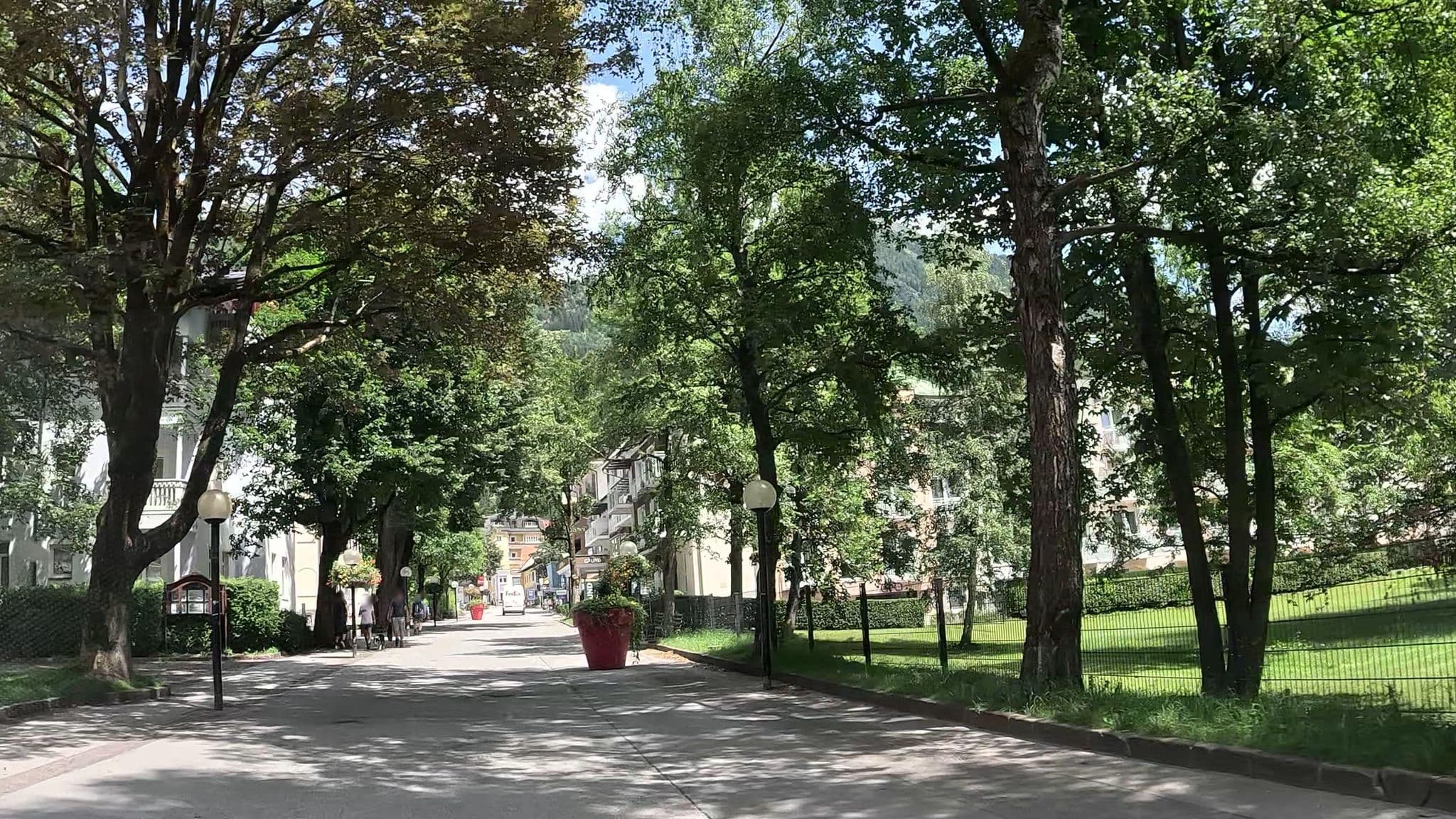 Street view near Grand Park Hotel Health & Spa, Bad Hofgastein — © stefanro74 (CC BY-SA · Mapillary)