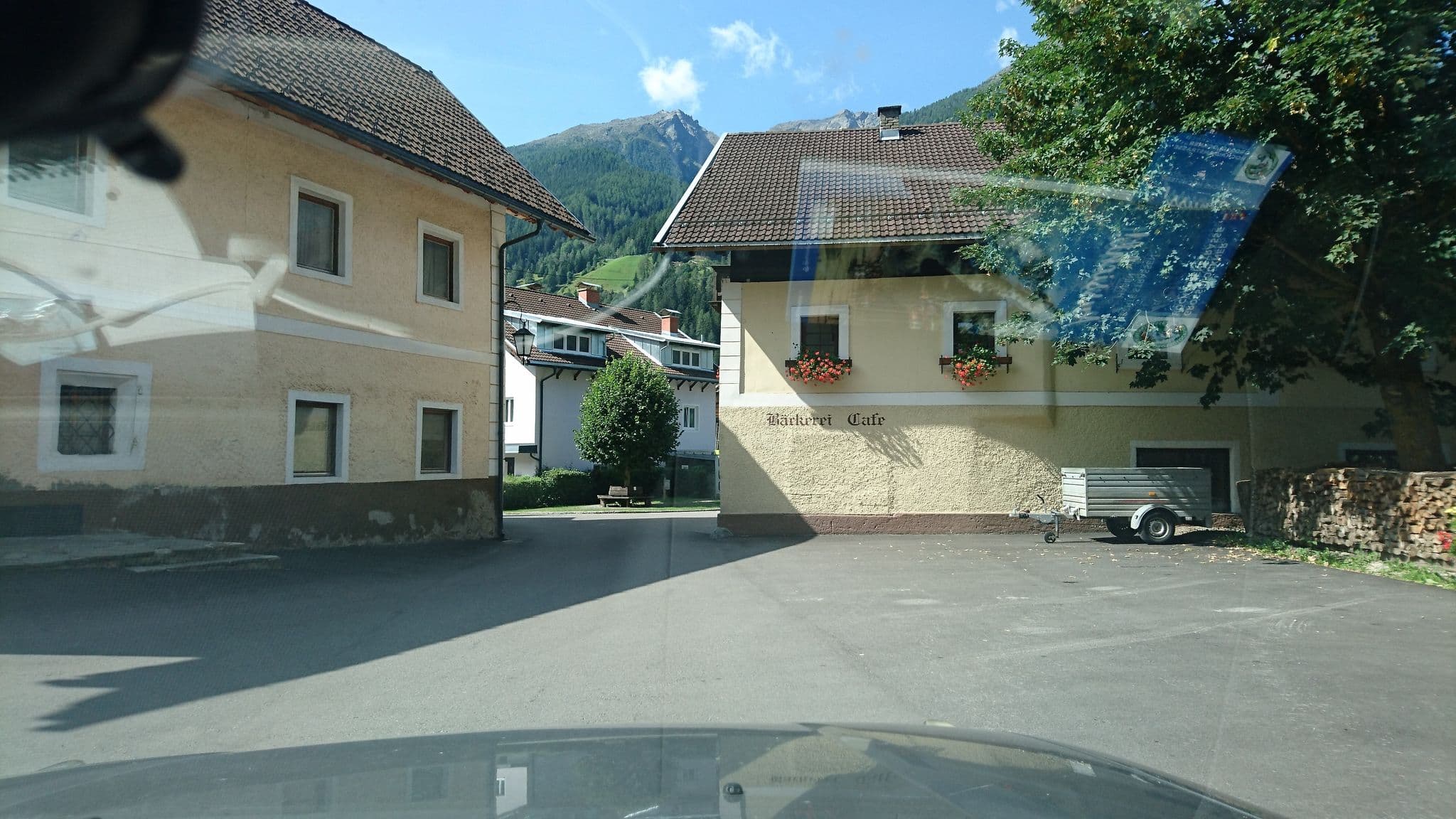 Street view near Gasthof Zum Ortner, Heiligenblut — © voschix (CC BY-SA · Mapillary)