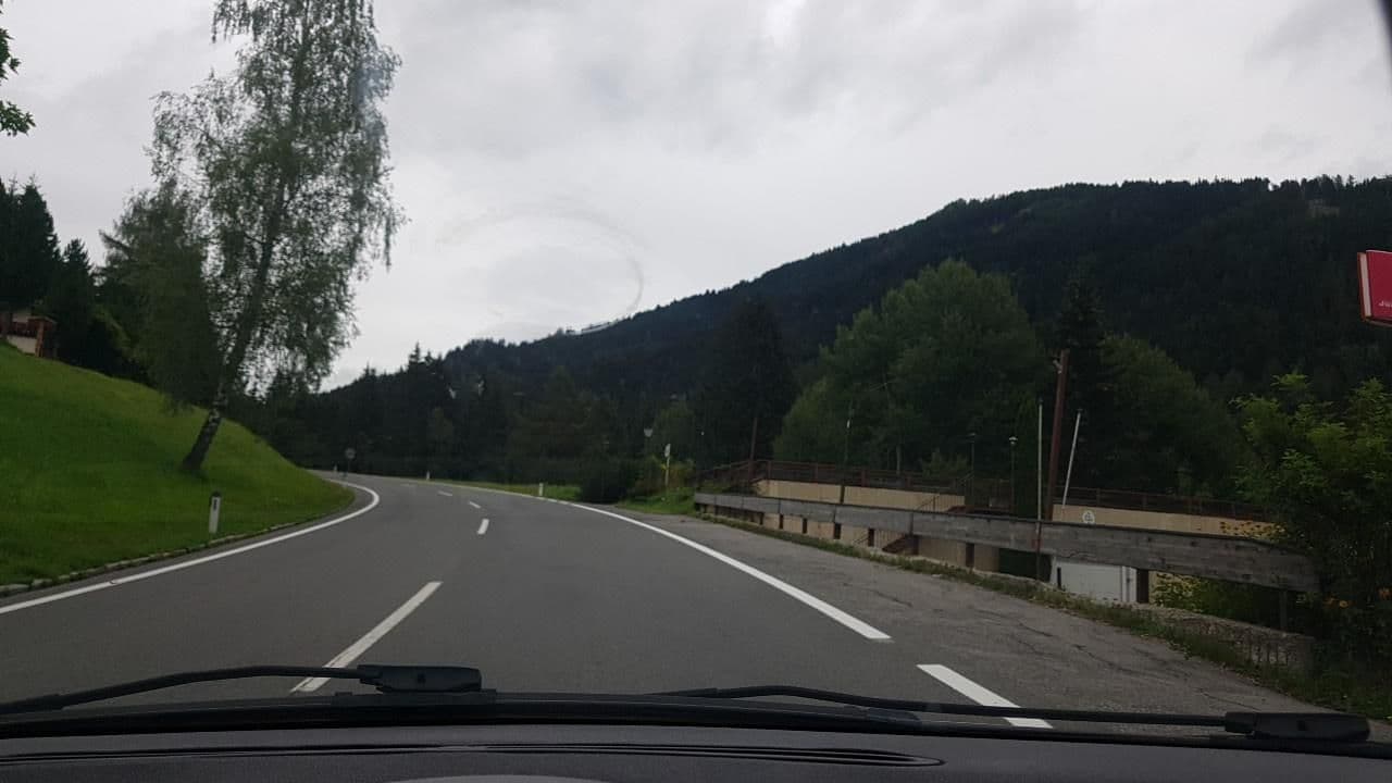 Street view near Hotel der Mölltaler, Dölsach — © mik007 (CC BY-SA · Mapillary)