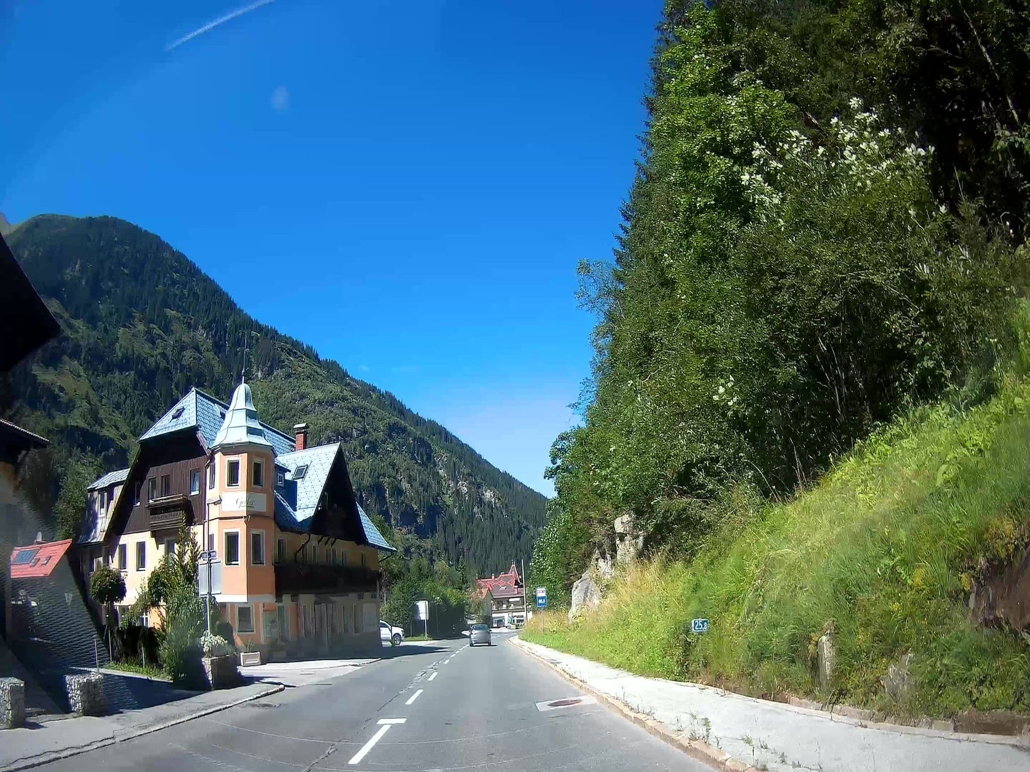 Street view near Residenz Gruber *** Hotel und Ferienwohnungen, Bad Gastein — © fuchserl (CC BY-SA · Mapillary)