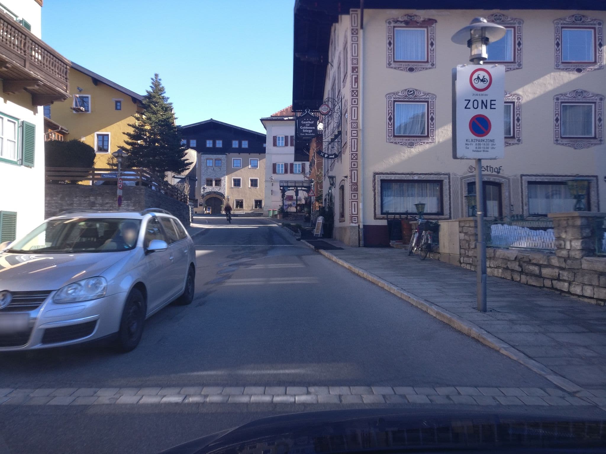 Street view near Goldene Stiege, Kuchl — © map_hard (CC BY-SA · Mapillary)