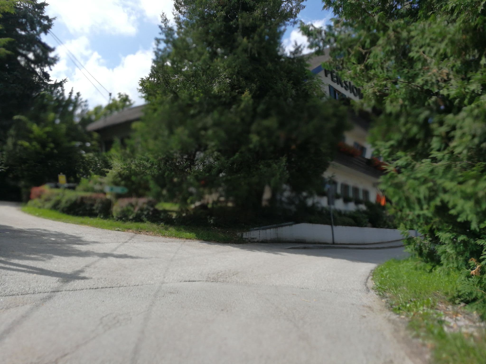 Street view near frühstückspension helmhof, Siezenheim — © consens_verkehrsplanung (CC BY-SA · Mapillary)