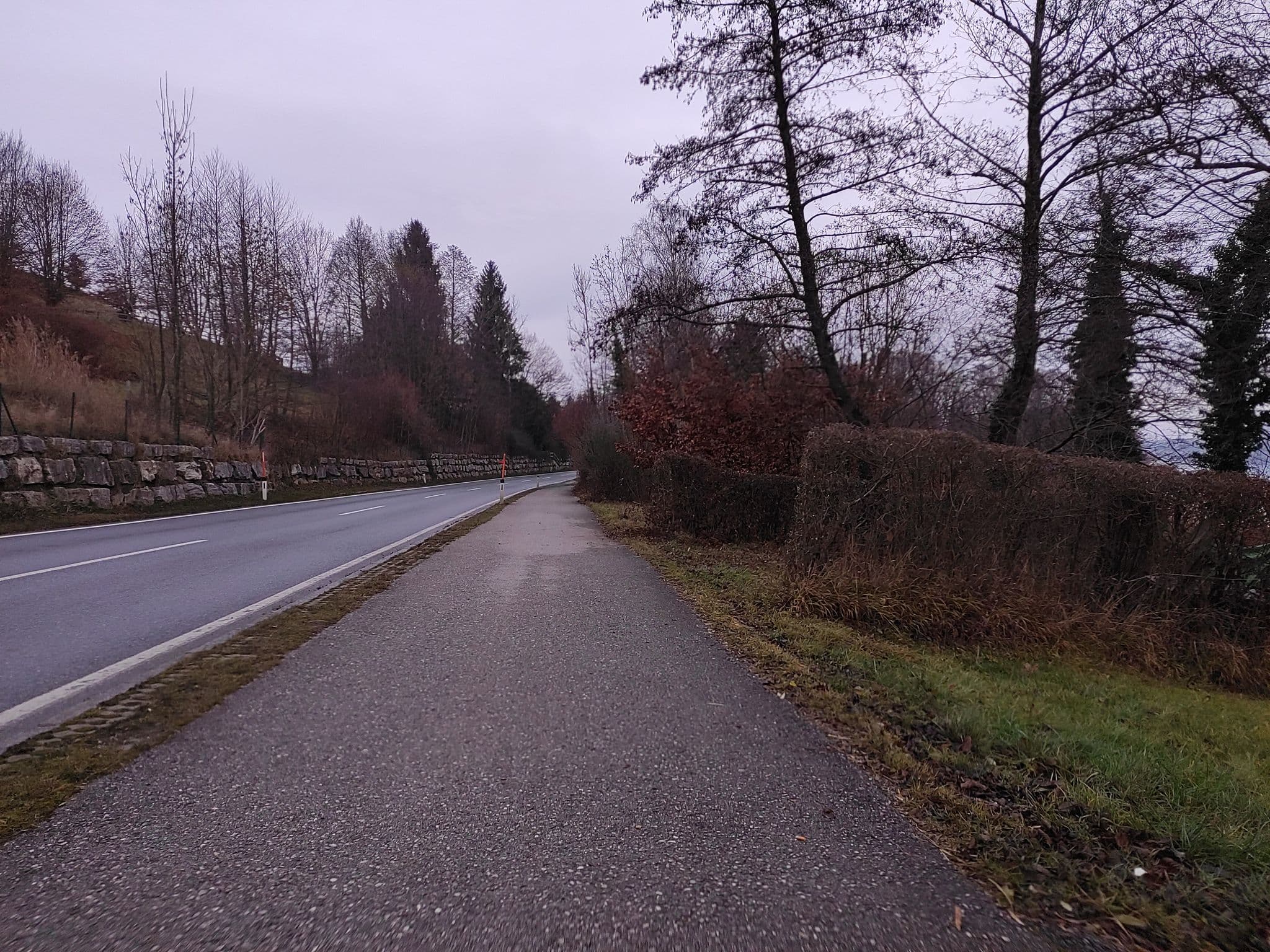 Street view near Hotel Walkner, Seeham — © consens_verkehrsplanung (CC BY-SA · Mapillary)