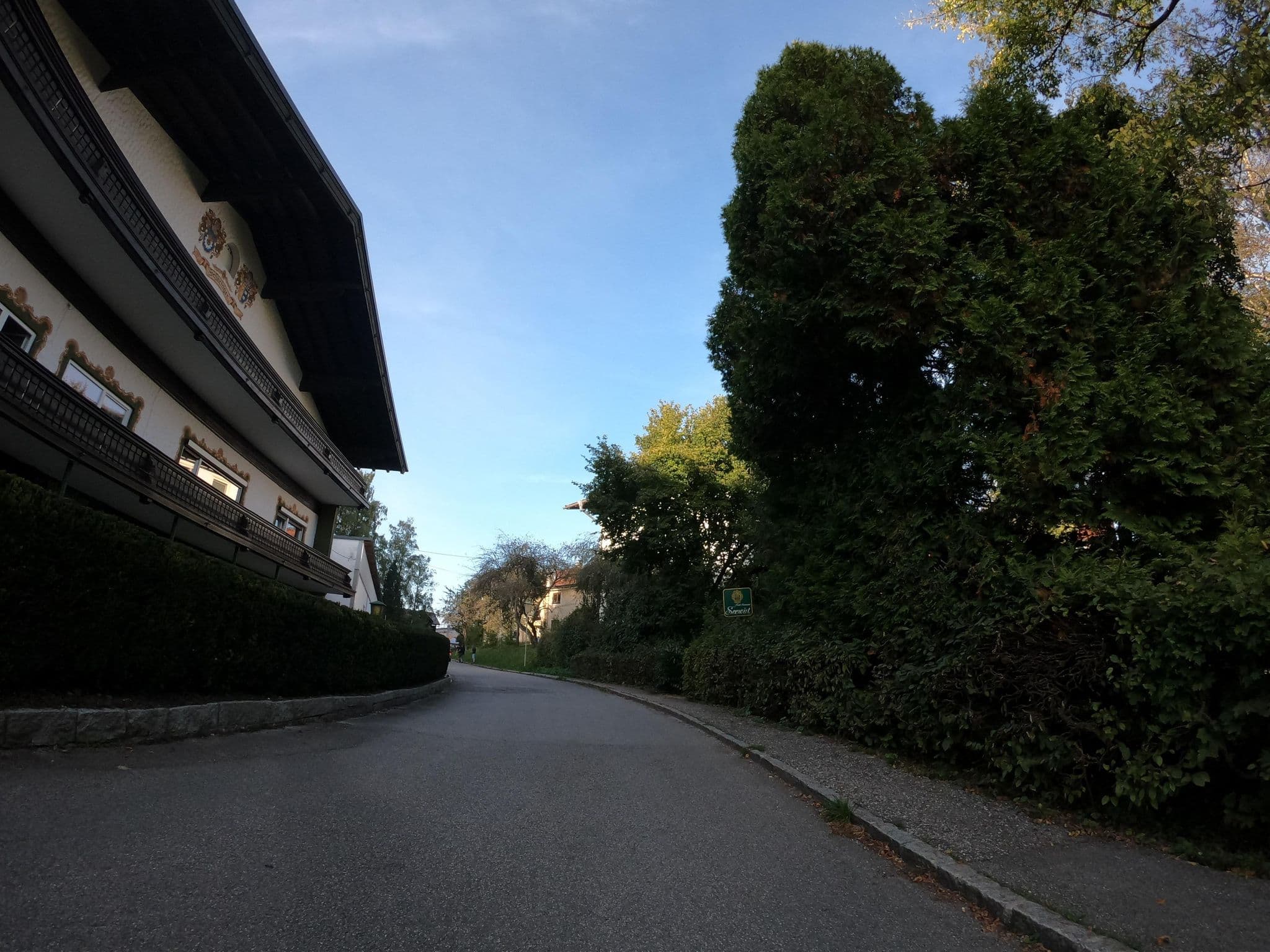 Street view near hotel burgstallhof, Ostermiething — © flansch (CC BY-SA · Mapillary)
