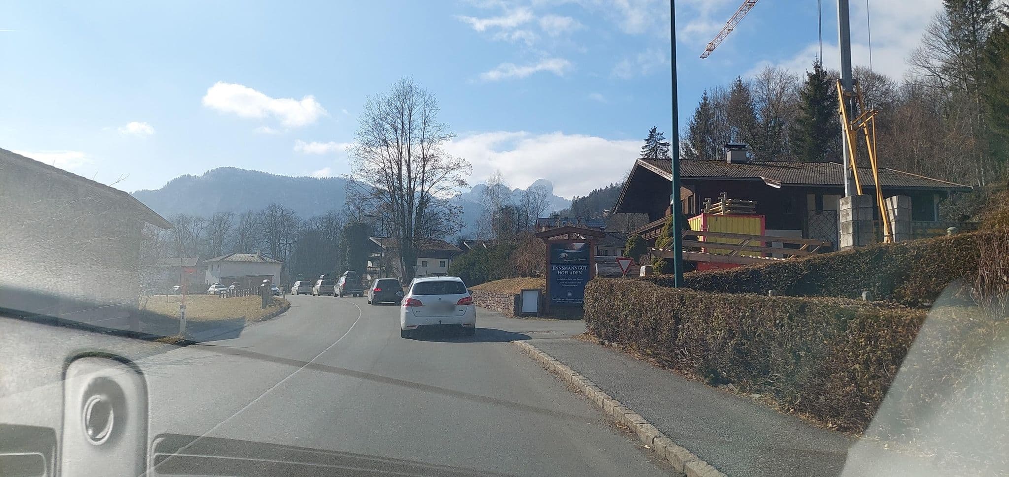 Street view near Haus Edelweiss, Lofer — © gzin (CC BY-SA · Mapillary)