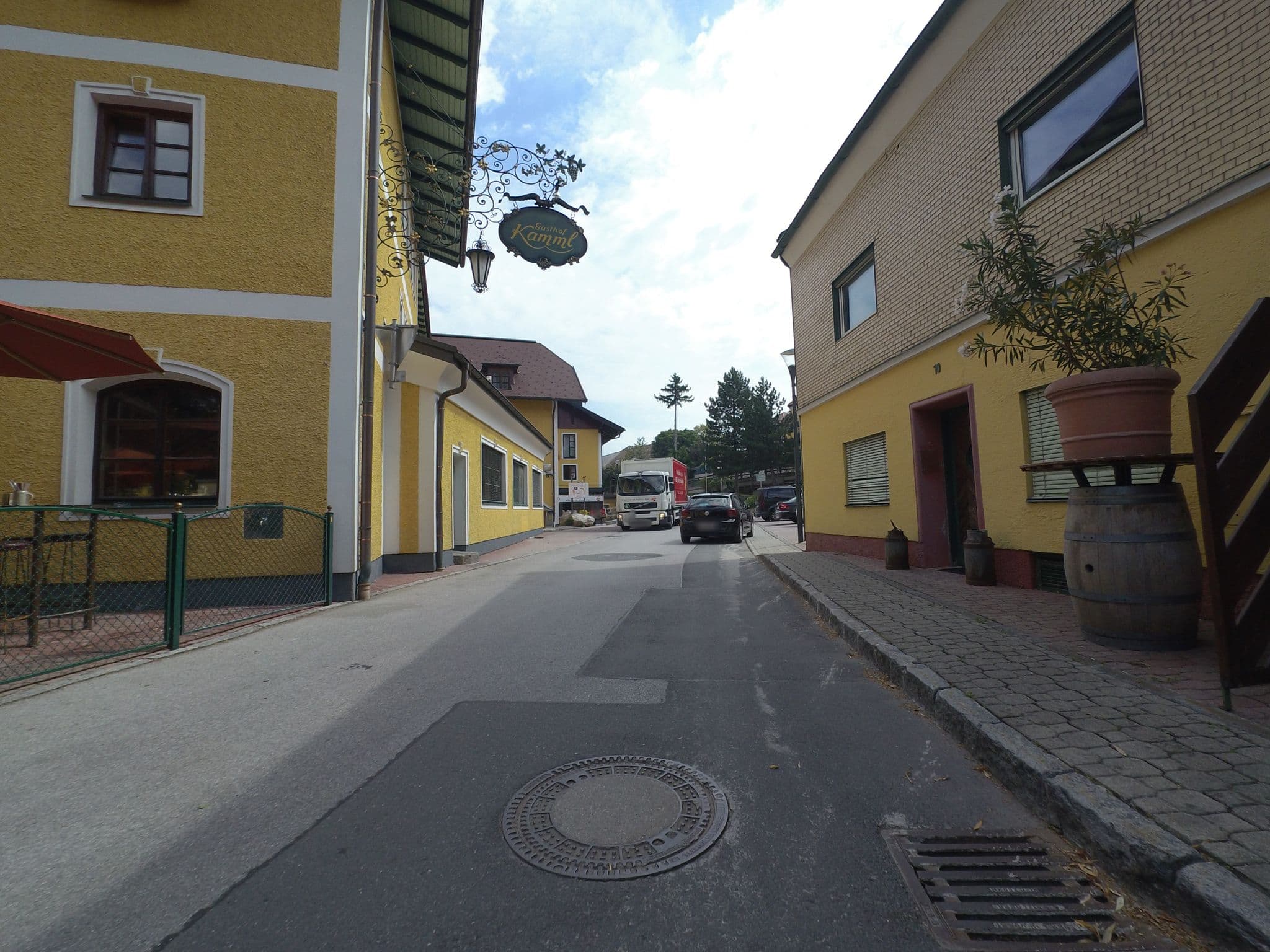 Street view near Lankmayr Gastronomie GmbH, Siezenheim — © schermy_at (CC BY-SA · Mapillary)