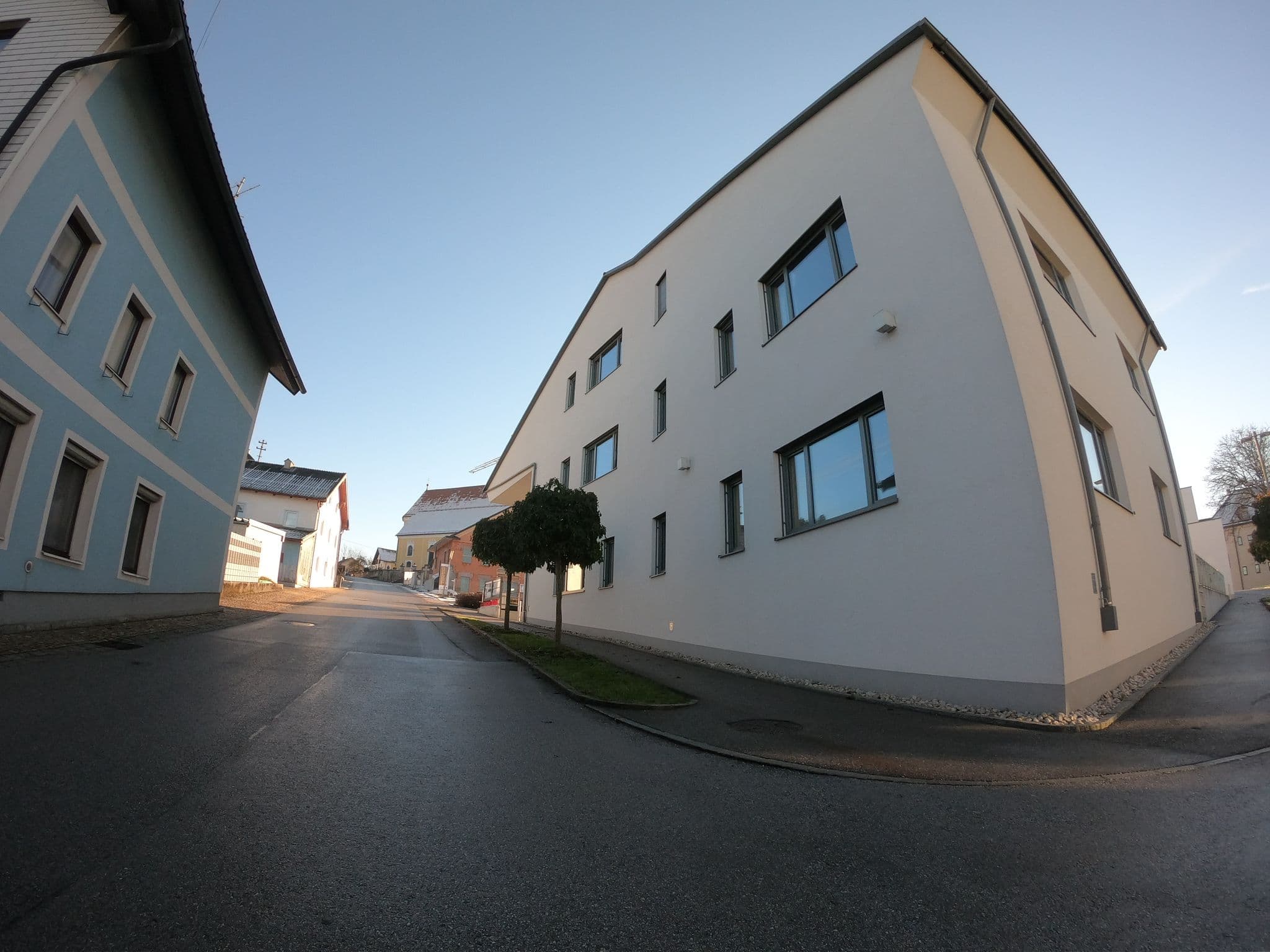 Street view near Gasthaus Wanghofer-Andorfer, Ostermiething — © flansch (CC BY-SA · Mapillary)