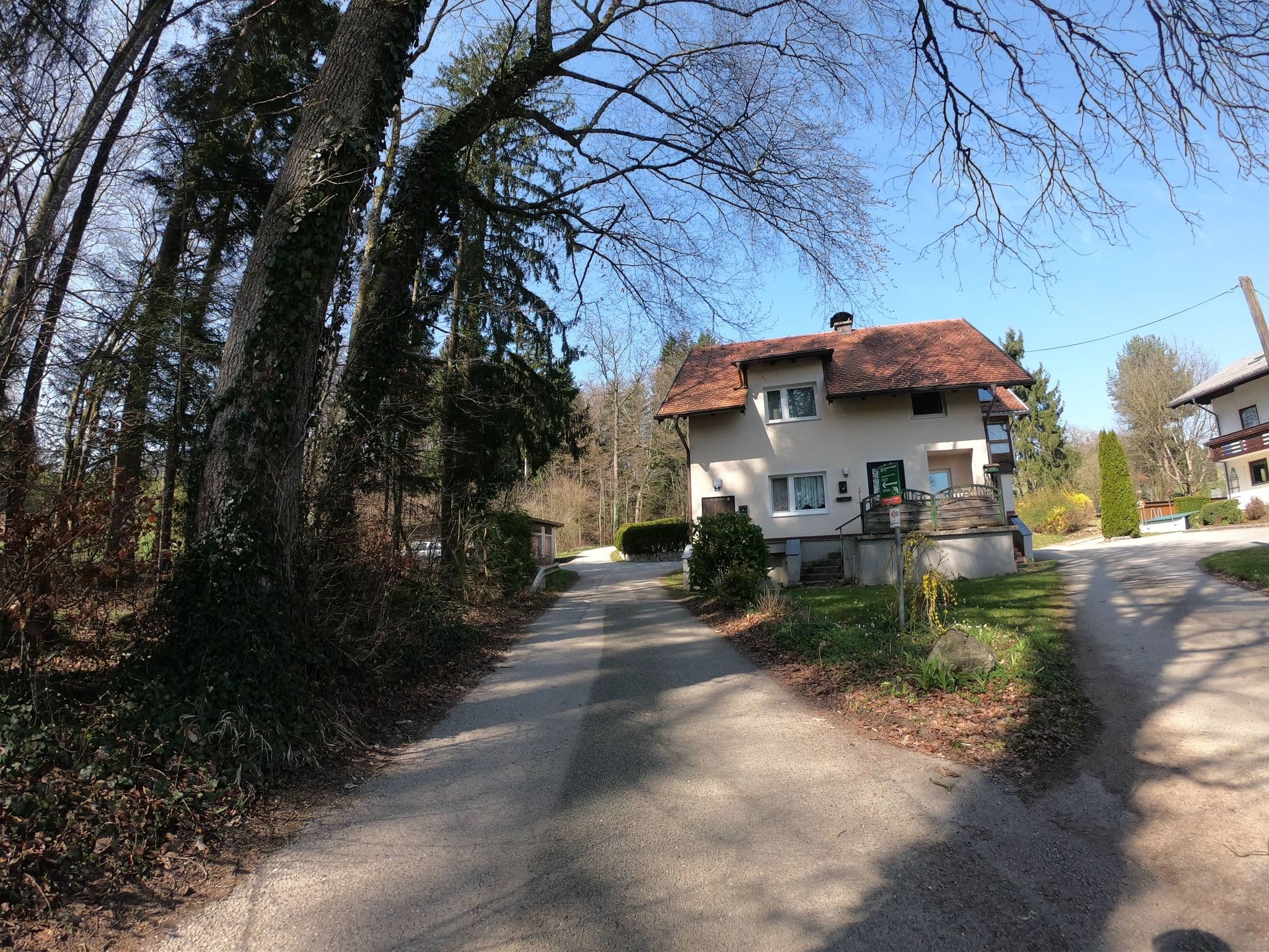 Street view near Haus Piegger, Lengfelden — © flansch (CC BY-SA · Mapillary)