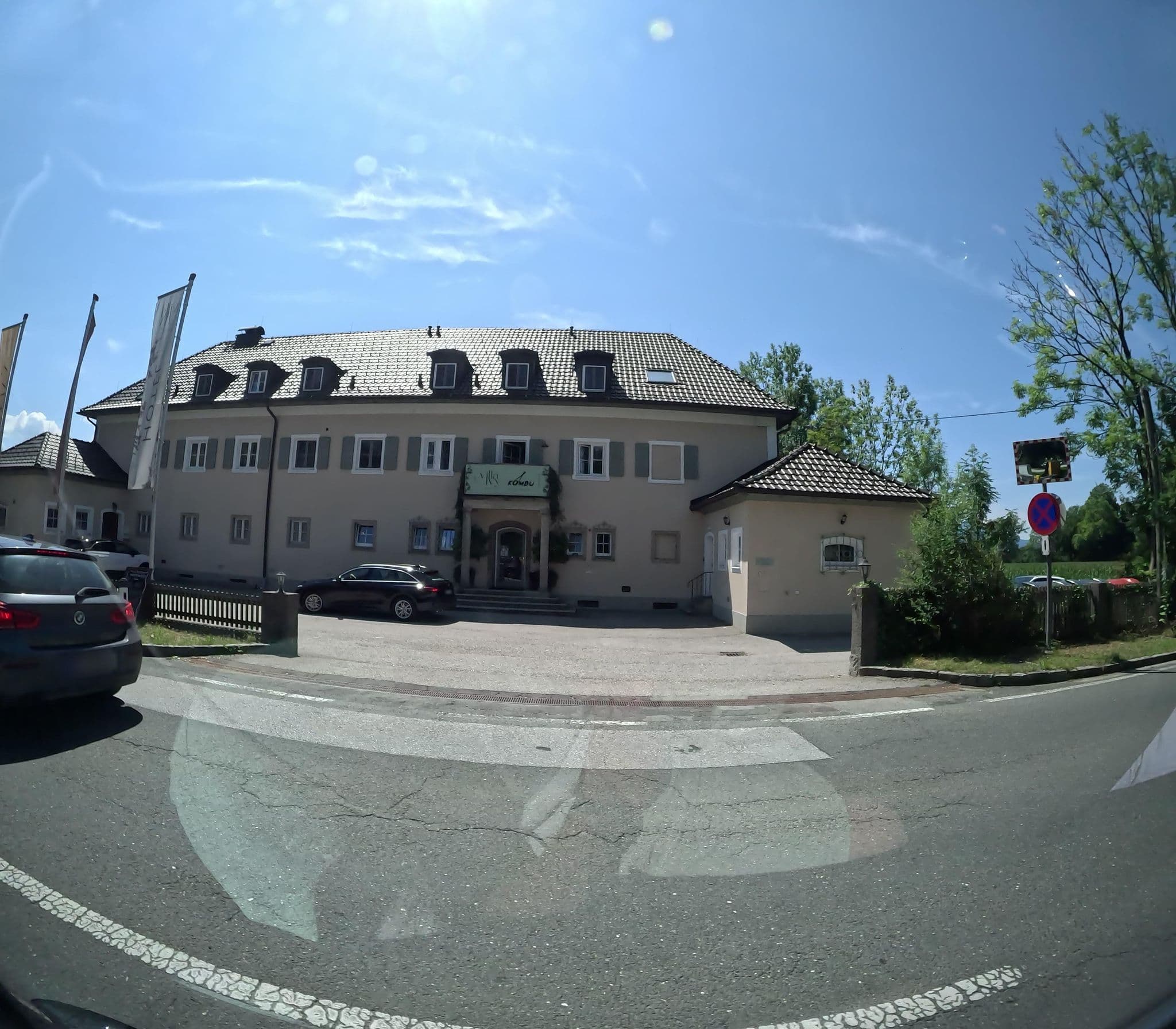 Street view near Hotel Buonavita, Anif — © erias (CC BY-SA · Mapillary)