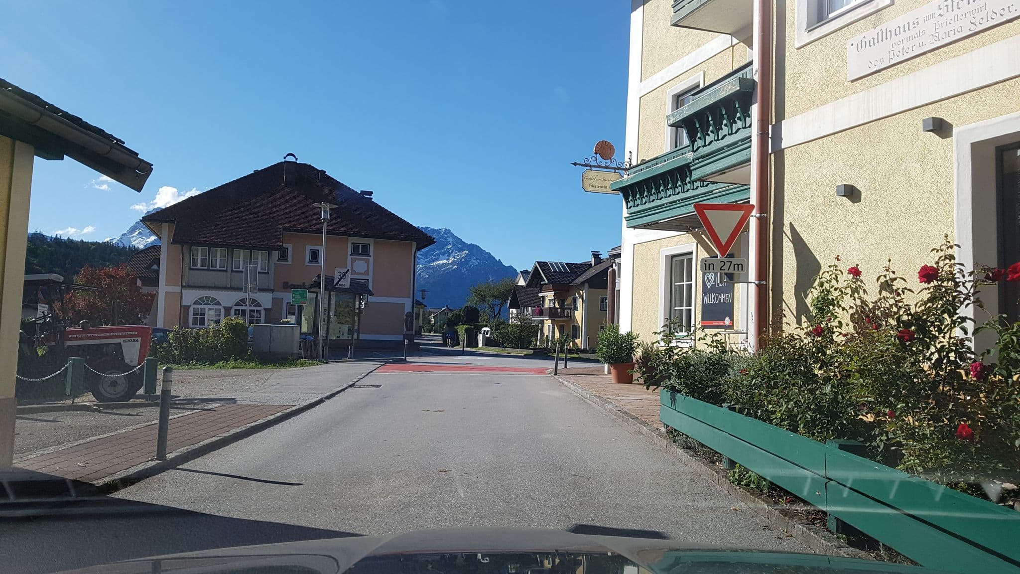 Street view near Gasthof Johann Wallinger, Adnet — © schermy_at (CC BY-SA · Mapillary)
