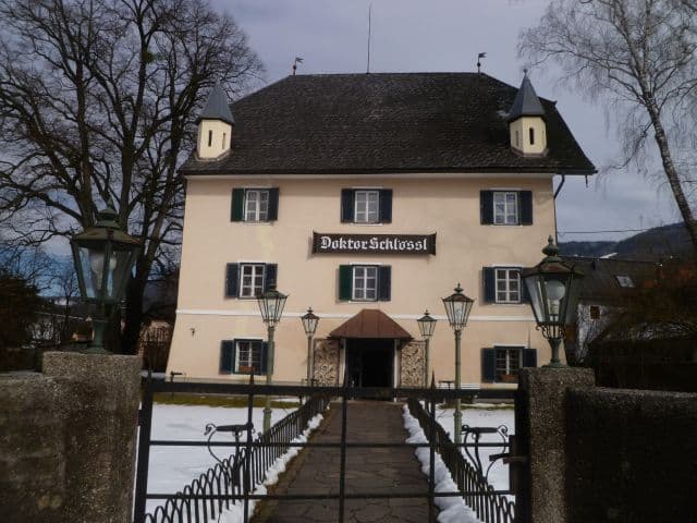 Doktorschlössl (via Wikimedia Commons, CC BY-SA 3.0 at)