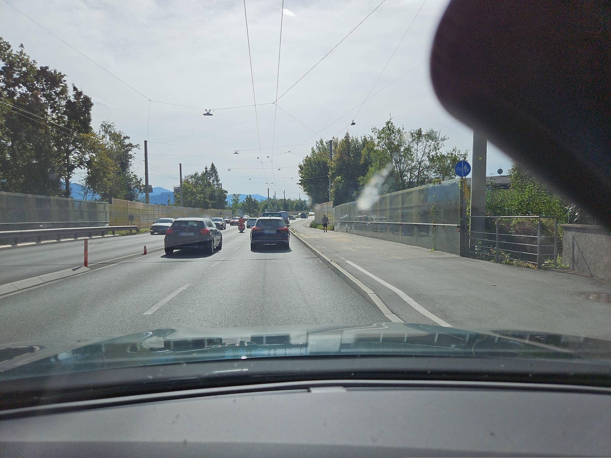 Street view near Brandstaetter Hotel Salzburg, Siezenheim — © toho (CC BY-SA · Mapillary)