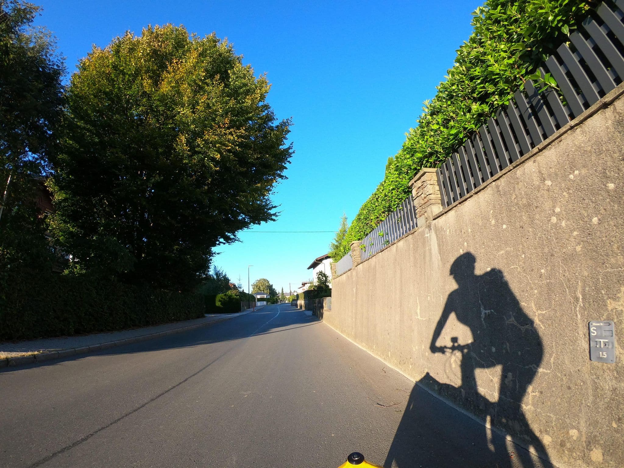 Street view near Gästehaus Heidi, Wals — © flansch (CC BY-SA · Mapillary)