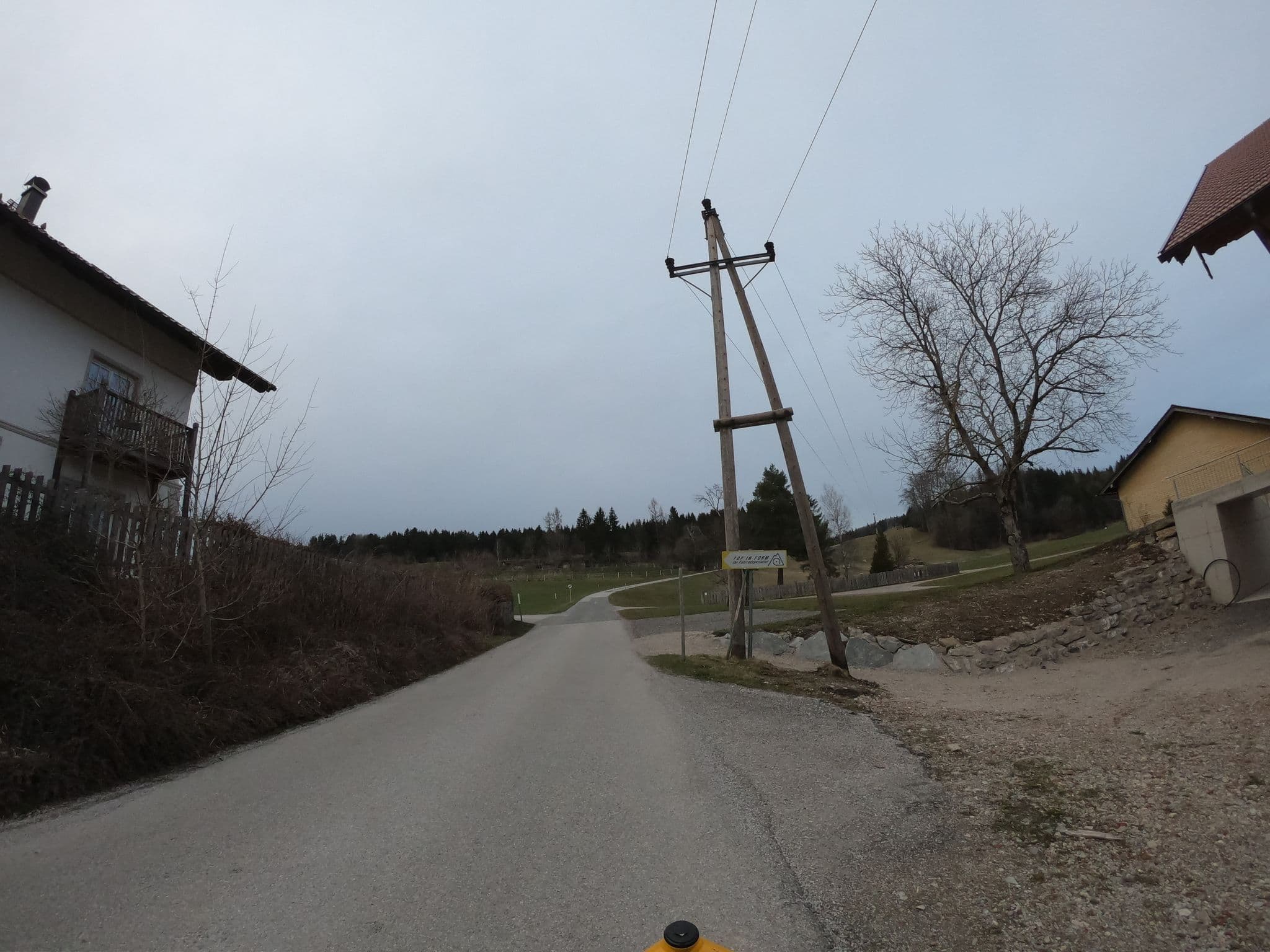 Street view near Gästehaus Hiasenhof Katharina und Thomas Oppeneiger, Köstendorf — © flansch (CC BY-SA · Mapillary)