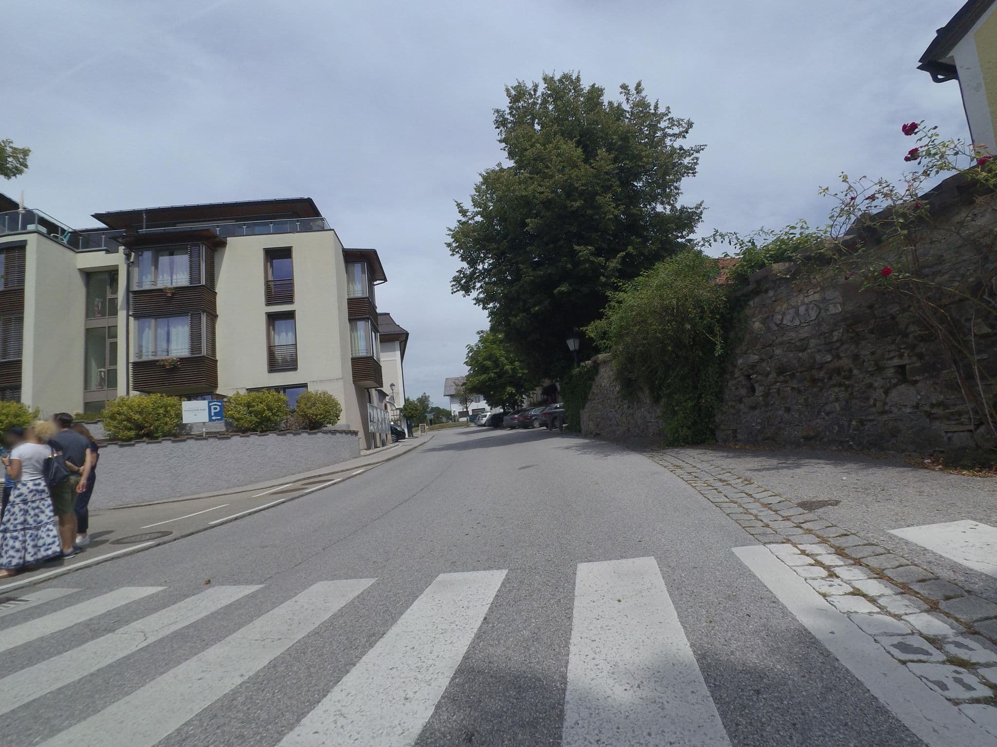 Street view near Romantikhotel Elixhauser Wirt, Elixhausen — © schermy_at (CC BY-SA · Mapillary)