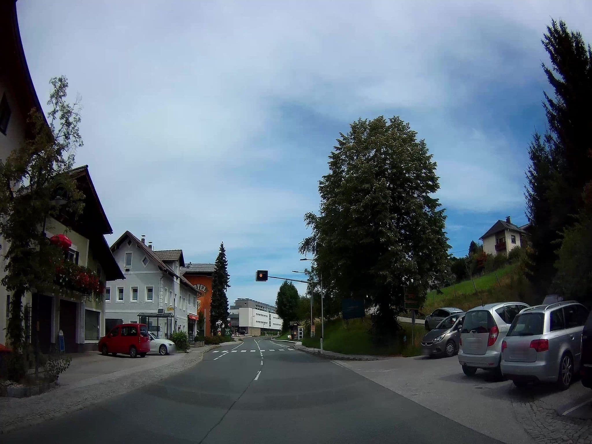 Street view near Gutfertinger Magdalena, Esch — © fuchserl (CC BY-SA · Mapillary)