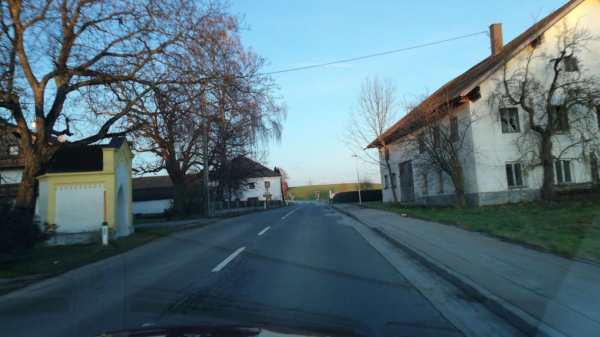 Street view near Seidl Anton, Mauerkirchen — © gzin (CC BY-SA · Mapillary)
