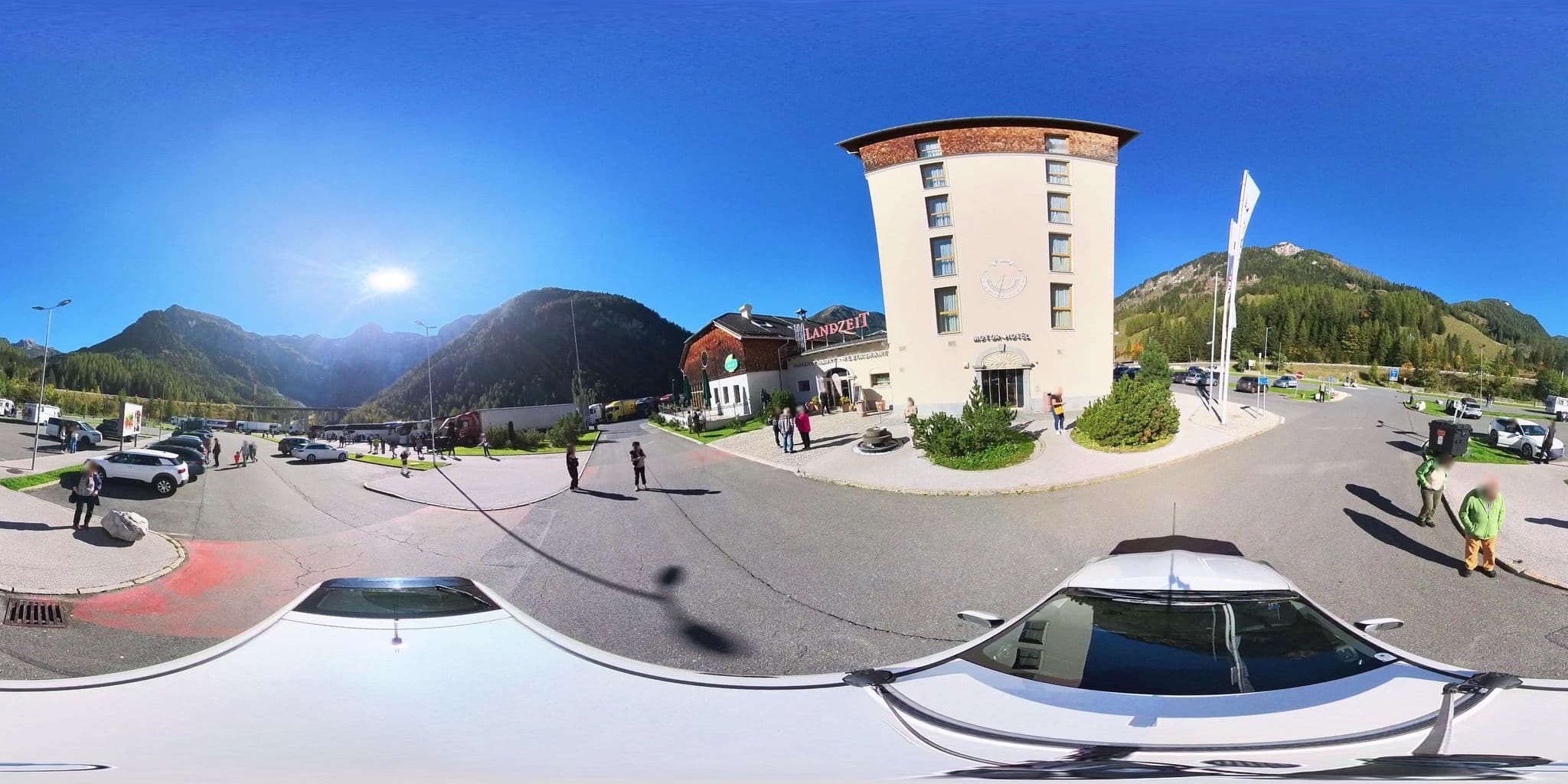 Street view near Landzeit Motor-Hotel, Hof — © osmplus_org (CC BY-SA · Mapillary)