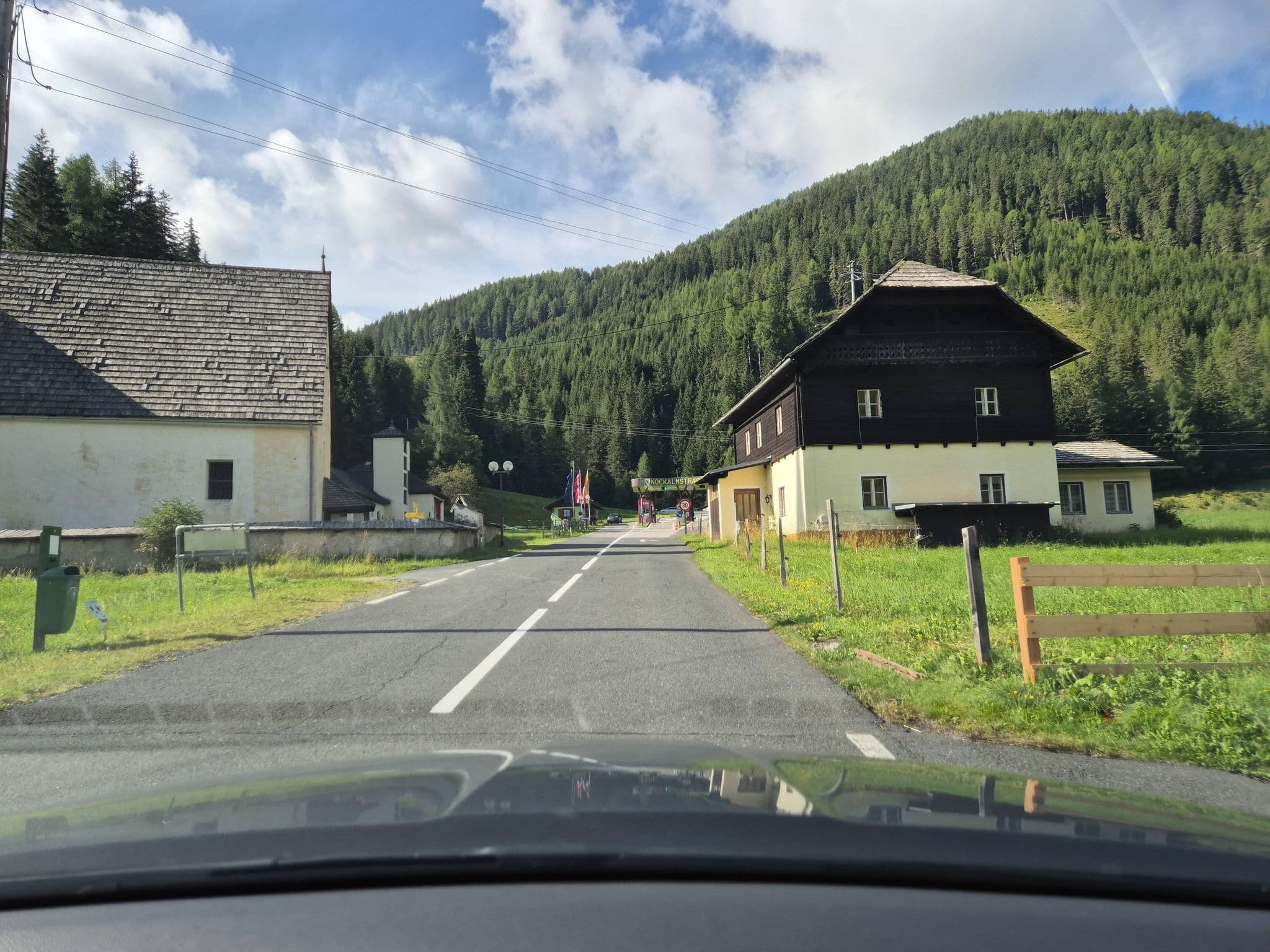 Street view near Innerkremser Ferienhotel, Unternberg — © schermy_at (CC BY-SA · Mapillary)