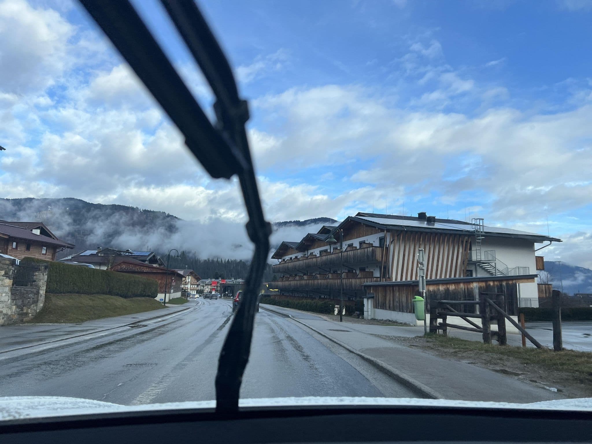 Street view near Haus Auserrain, Altenmarkt im Pongau — © ottor (CC BY-SA · Mapillary)