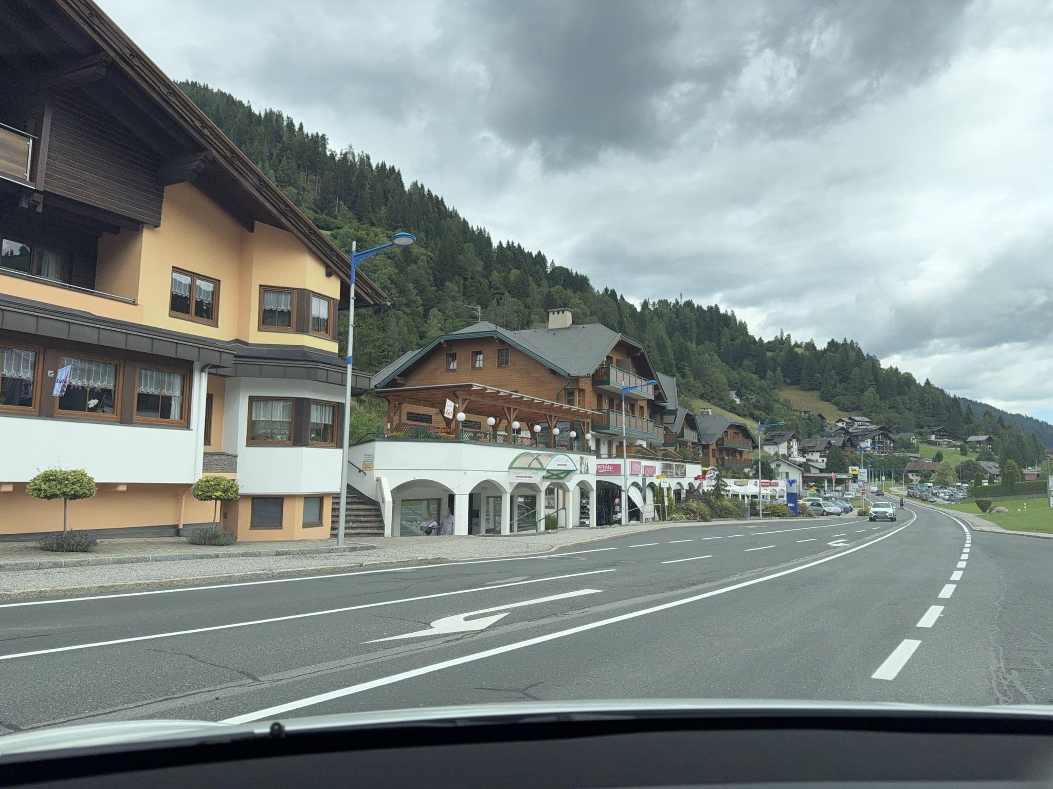 Street view near H. und W. Steiner, Radenthein — © ottor (CC BY-SA · Mapillary)