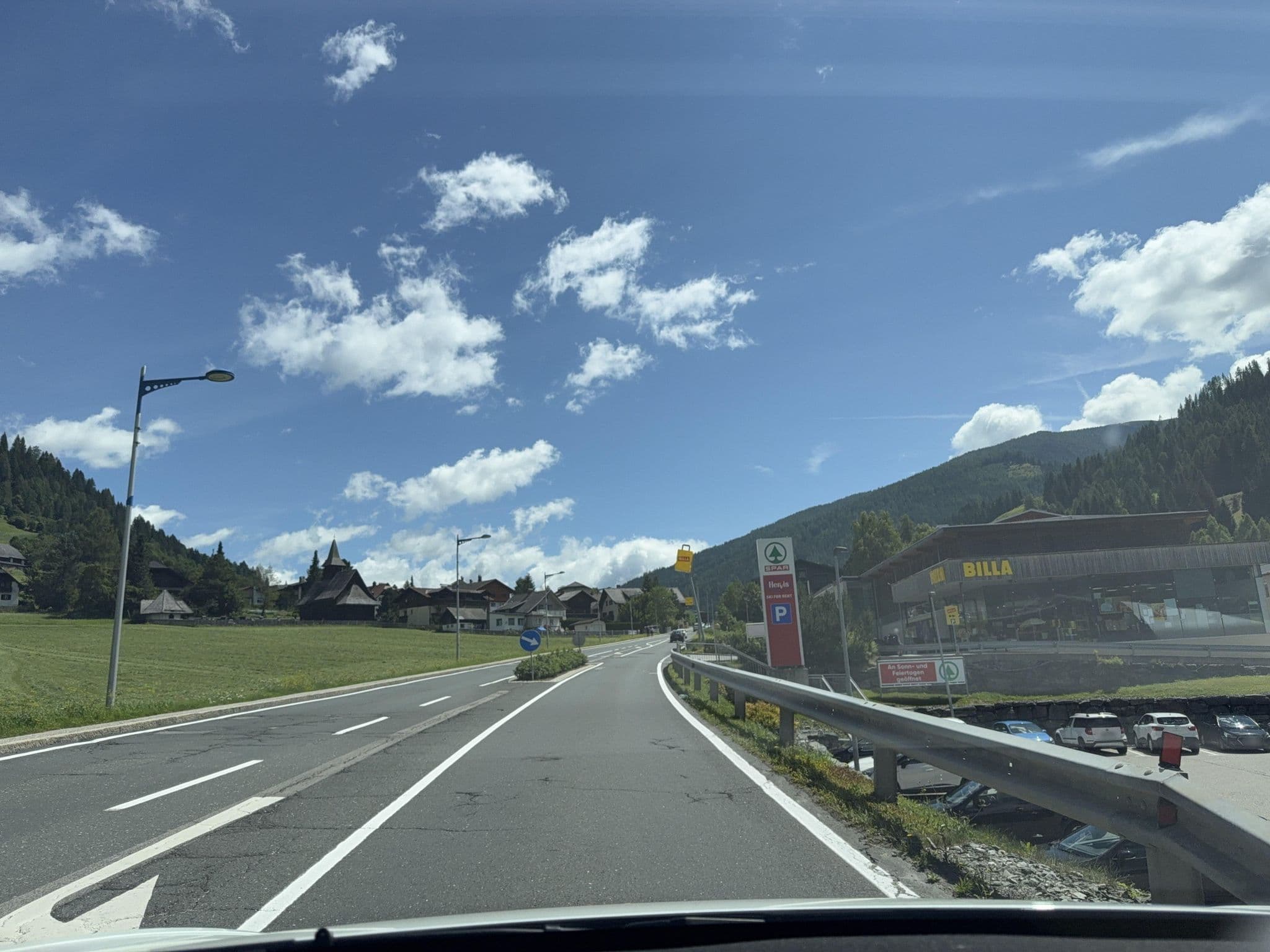 Street view near Appartement Zambotto, Radenthein — © ottor (CC BY-SA · Mapillary)