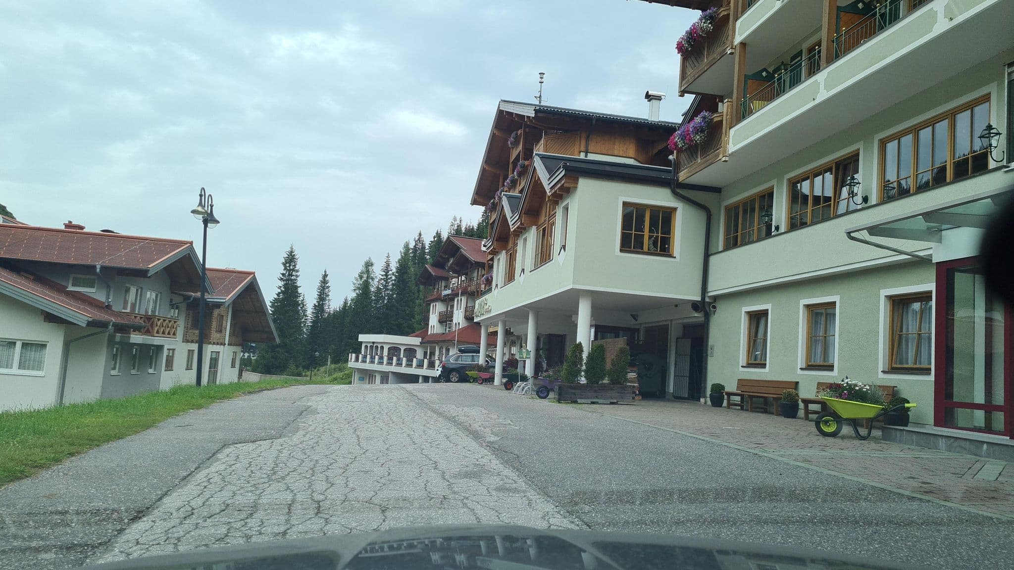 Street view near Hotel Alpenhof - Zauchensee, Radstadt — © schermy_at (CC BY-SA · Mapillary)