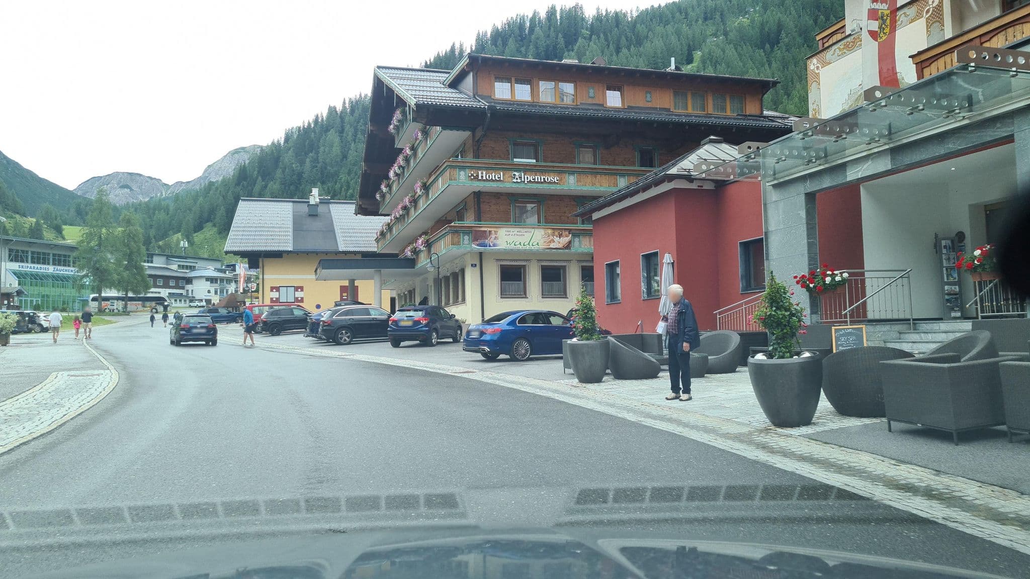 Street view near Hotel Salzburgerhof, Radstadt — © schermy_at (CC BY-SA · Mapillary)