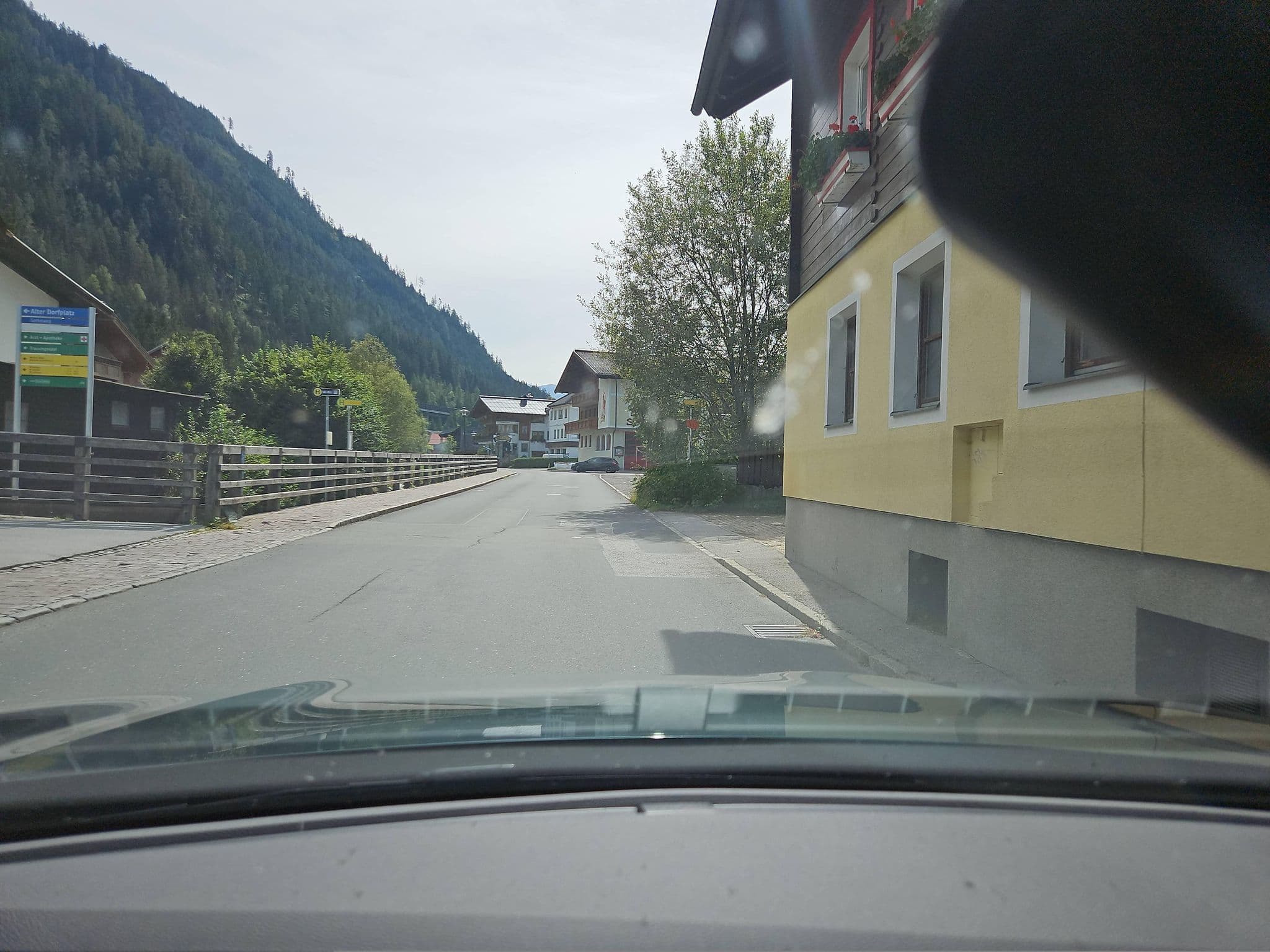 Street view near Sonnenhof Flachau, Altenmarkt im Pongau — © toho (CC BY-SA · Mapillary)